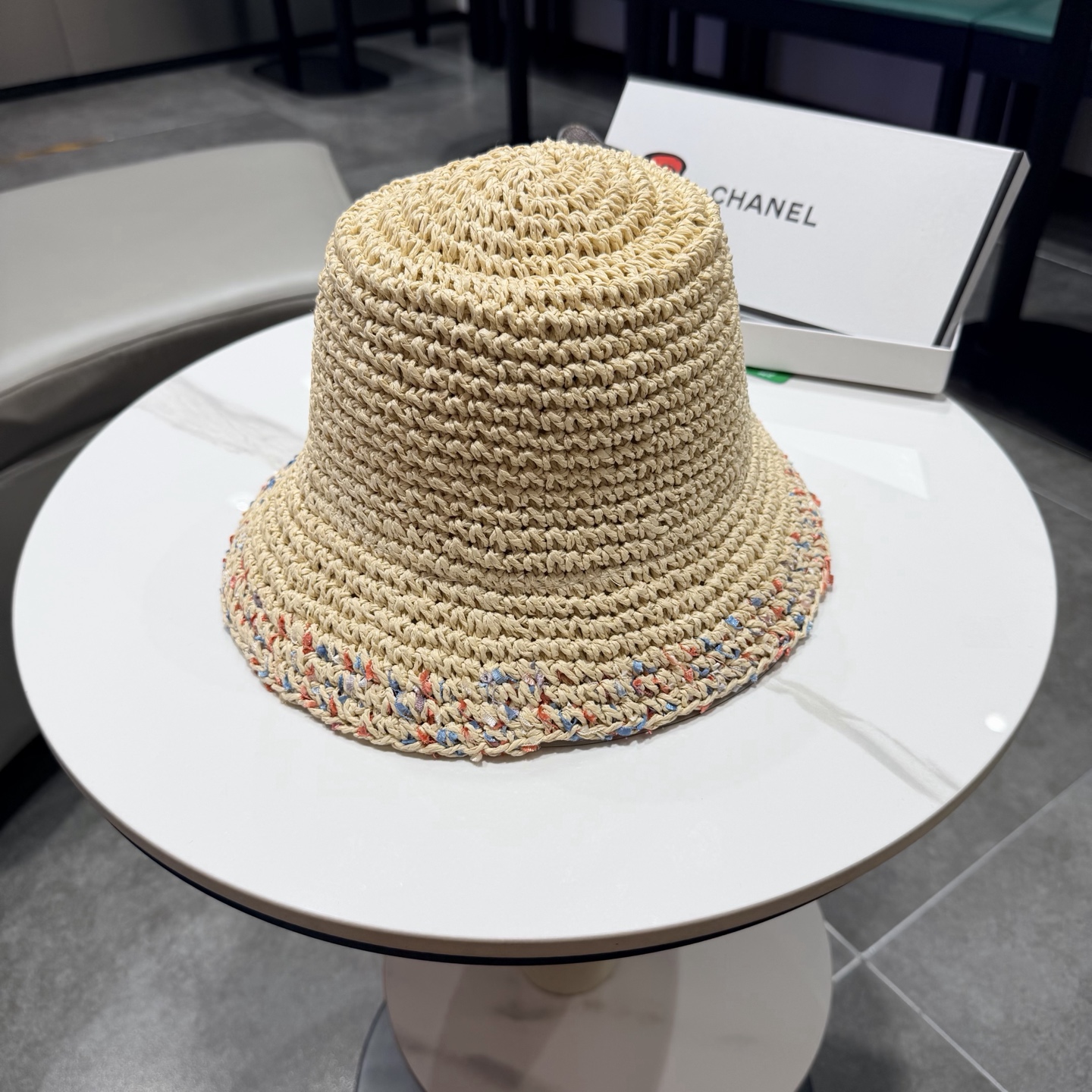 chanel香奈儿夏季镂空防晒帽遮阳帽手工编织彩虹海边度假风宽檐编织渔夫草帽女