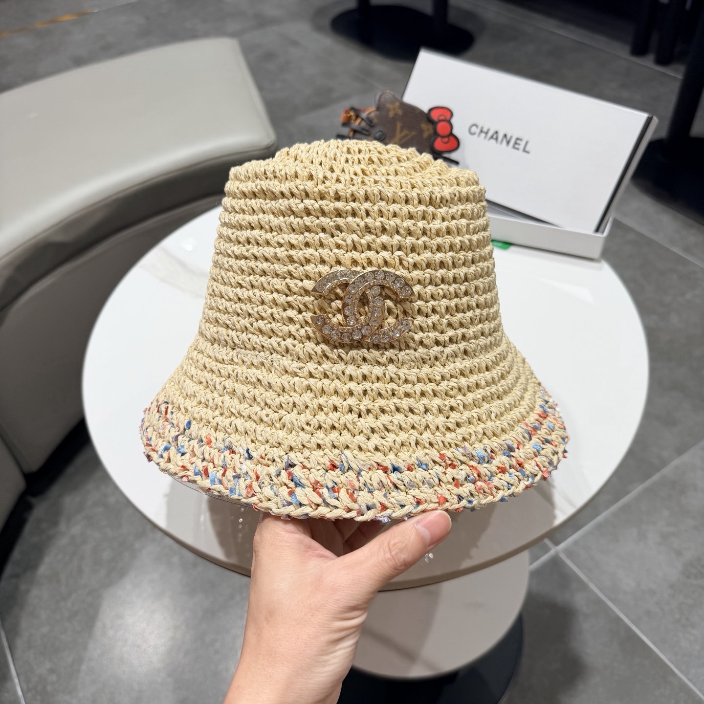 chanel香奈儿夏季镂空防晒帽遮阳帽手工编织彩虹海边度假风宽檐编织渔夫草帽女