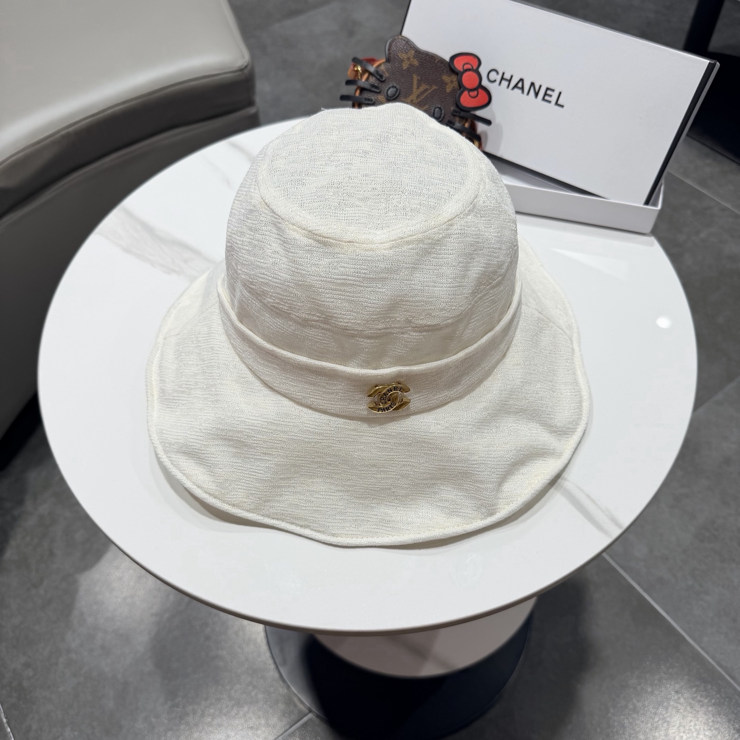 NO:764601,Chanel CHANEL bucket hat, Xiaoxiang's classic and simple, fashionable and casual design, popular new hats, straw hats, bucket hats, baseball caps, hats, chanel, chanel, espadrilles, hats19860909香奈儿CHANEL 渔夫帽,小香经典简约,时尚休闲设计 跑量新品帽子草帽渔夫帽棒球帽,帽子,chanel,chanel,espadrilles,hats,hat