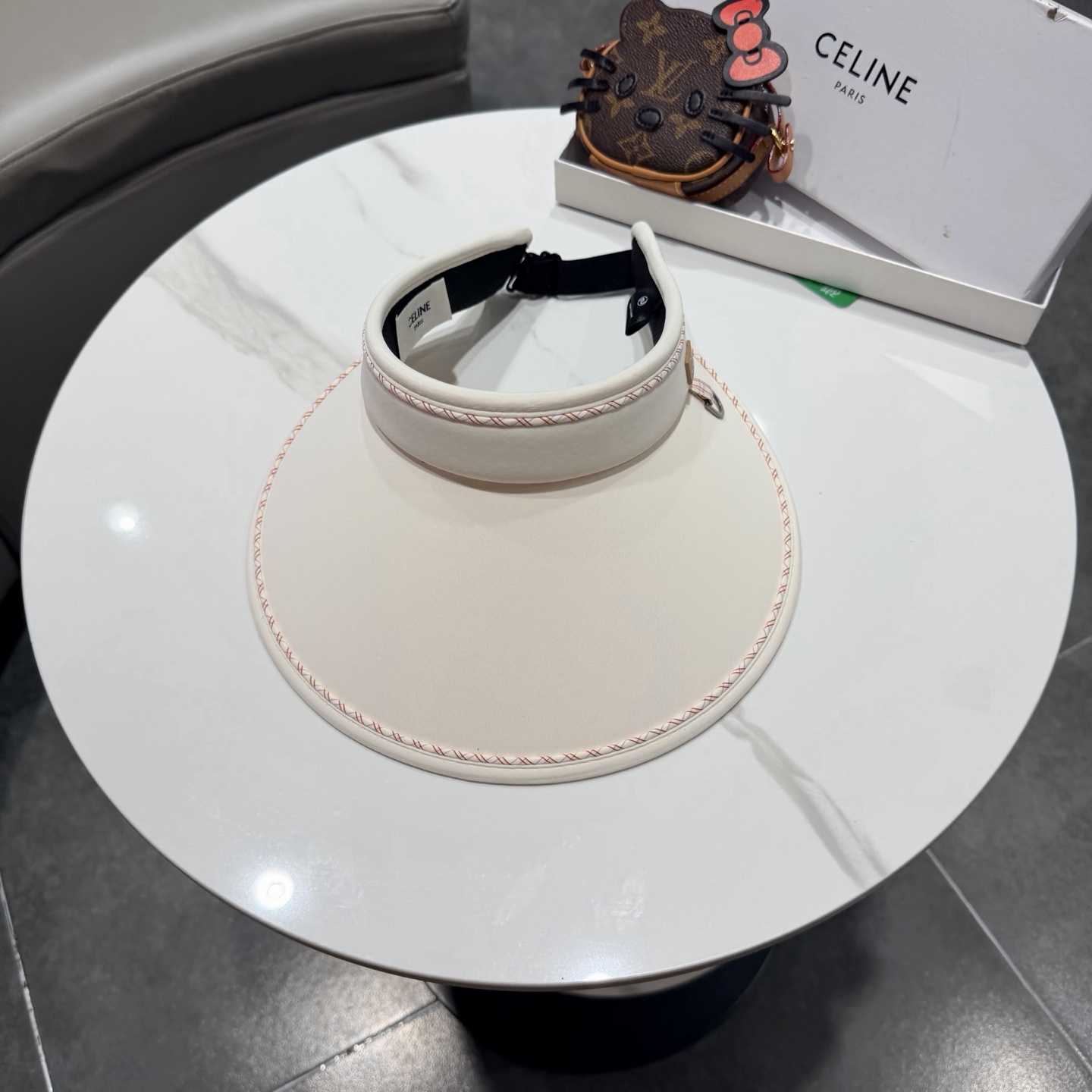 NO:764614,[CELINE Celine] 2026 New Vacation Casual Sun Hat Empty Top Hat, Versatile Sun Shade ~ Casual Outing Artifact Hat Straw Hat Fisherman Hat Baseball Cap, Hat, Celine, Celine, espadrilles, hats19860909【CELINE赛琳】2026新款度假休闲遮阳帽空顶帽,遮阳百搭～休闲出街神器帽子草帽渔夫帽棒球帽,帽子,celine,celine,espadrilles,hats,hat