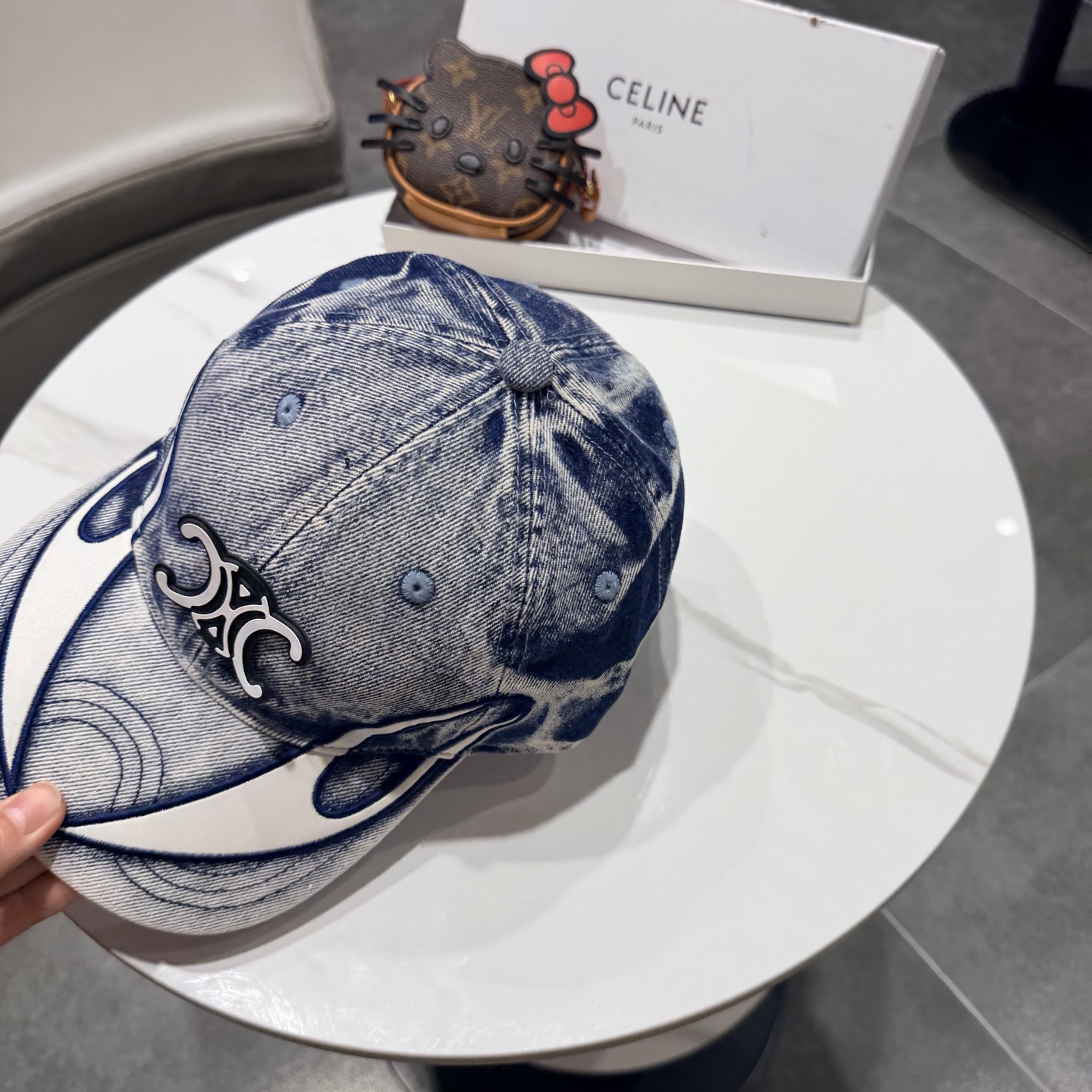 【CELINE赛琳】新款经典休闲潮流款 棒球帽日韩风格，随便搭配都超好看！出门旅游，绝对要入手的一款