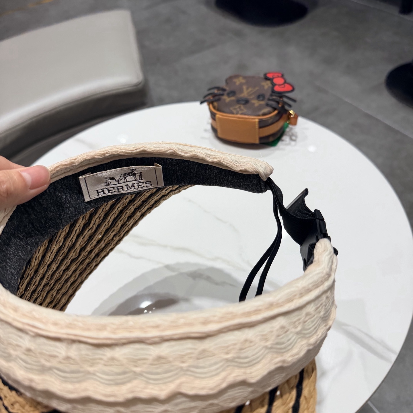 爱马仕条纹编织空顶帽女夏季海边沙滩度假风遮阳防晒帽子太阳帽2026新款