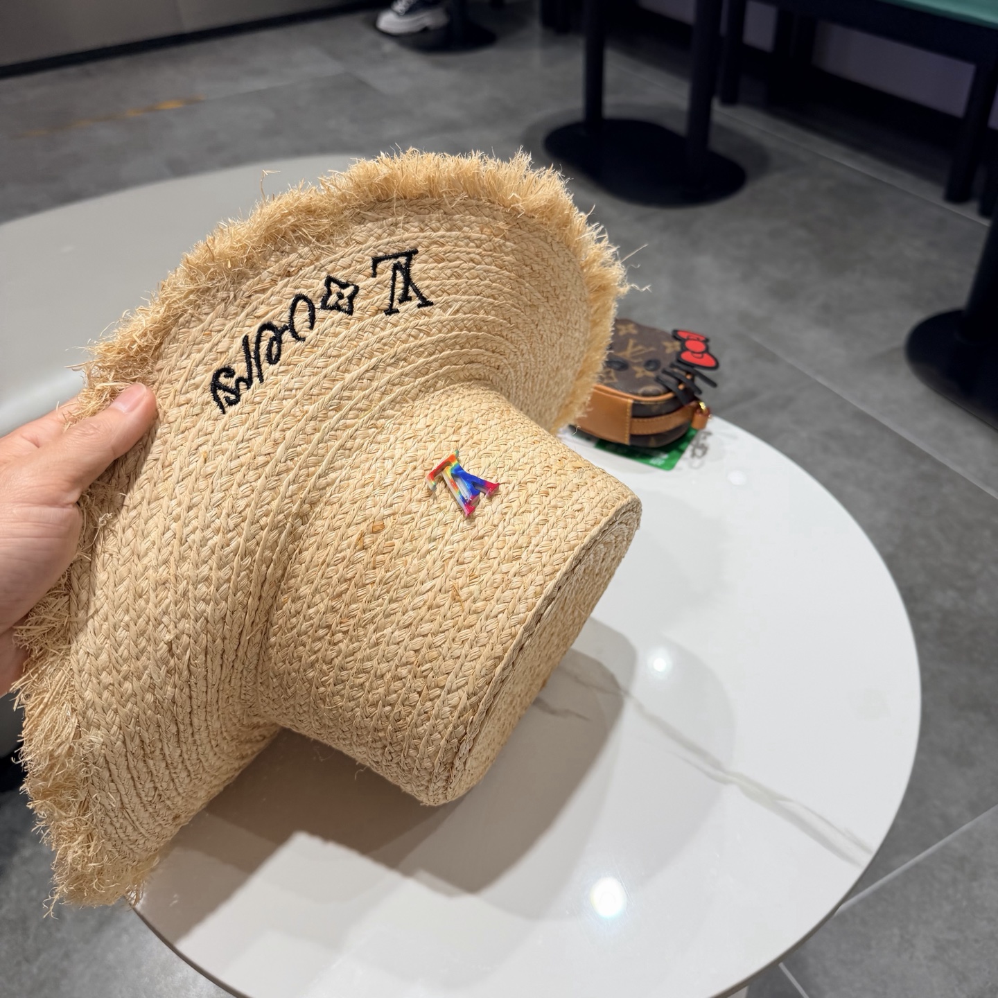 lv路易威登高品质天然拉菲草复古草帽女法式气质蝴蝶结遮阳草编盆帽时尚礼帽
