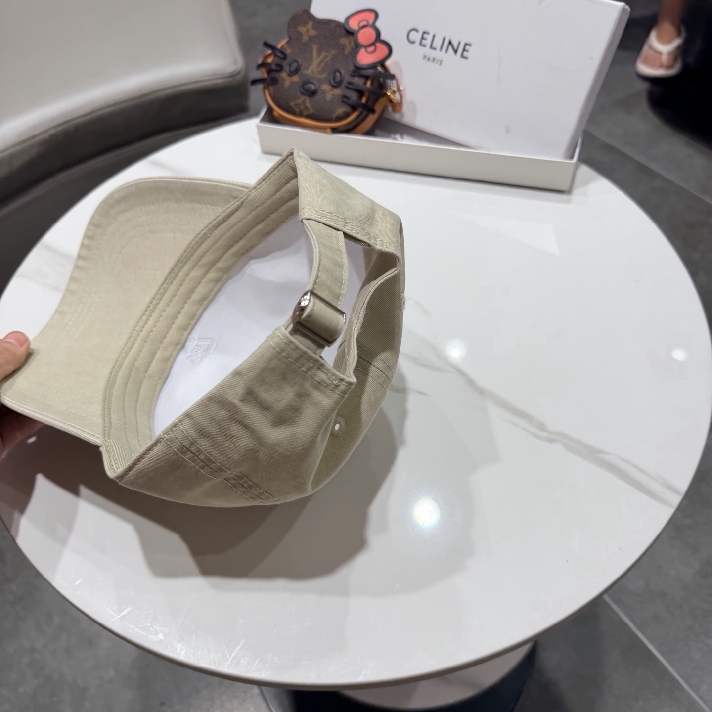 【CELINE赛琳】新款经典休闲潮流款 棒球帽日韩风格，随便搭配都超好看！出门旅游，绝对要入手的一款