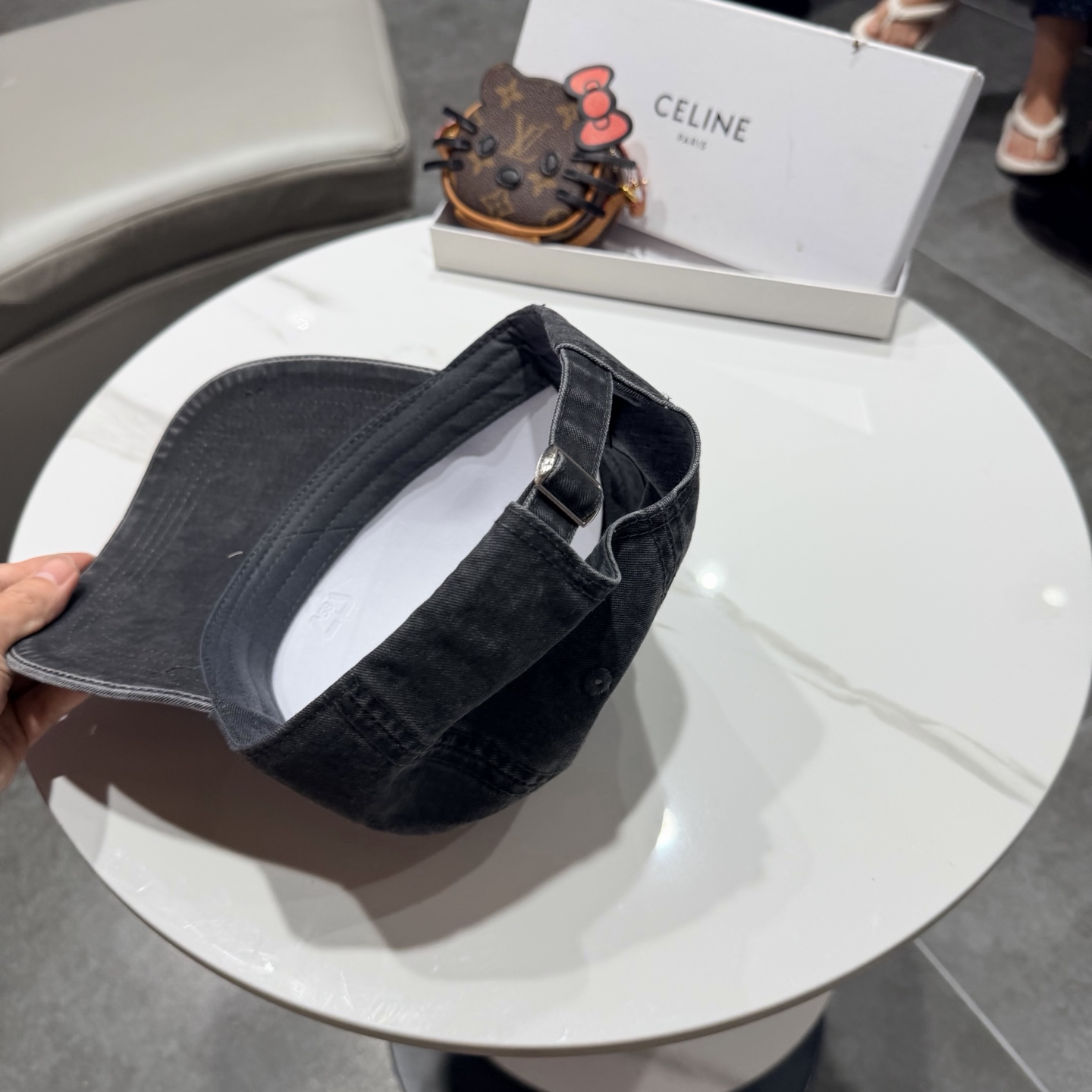 【CELINE赛琳】新款经典休闲潮流款 棒球帽日韩风格，随便搭配都超好看！出门旅游，绝对要入手的一款