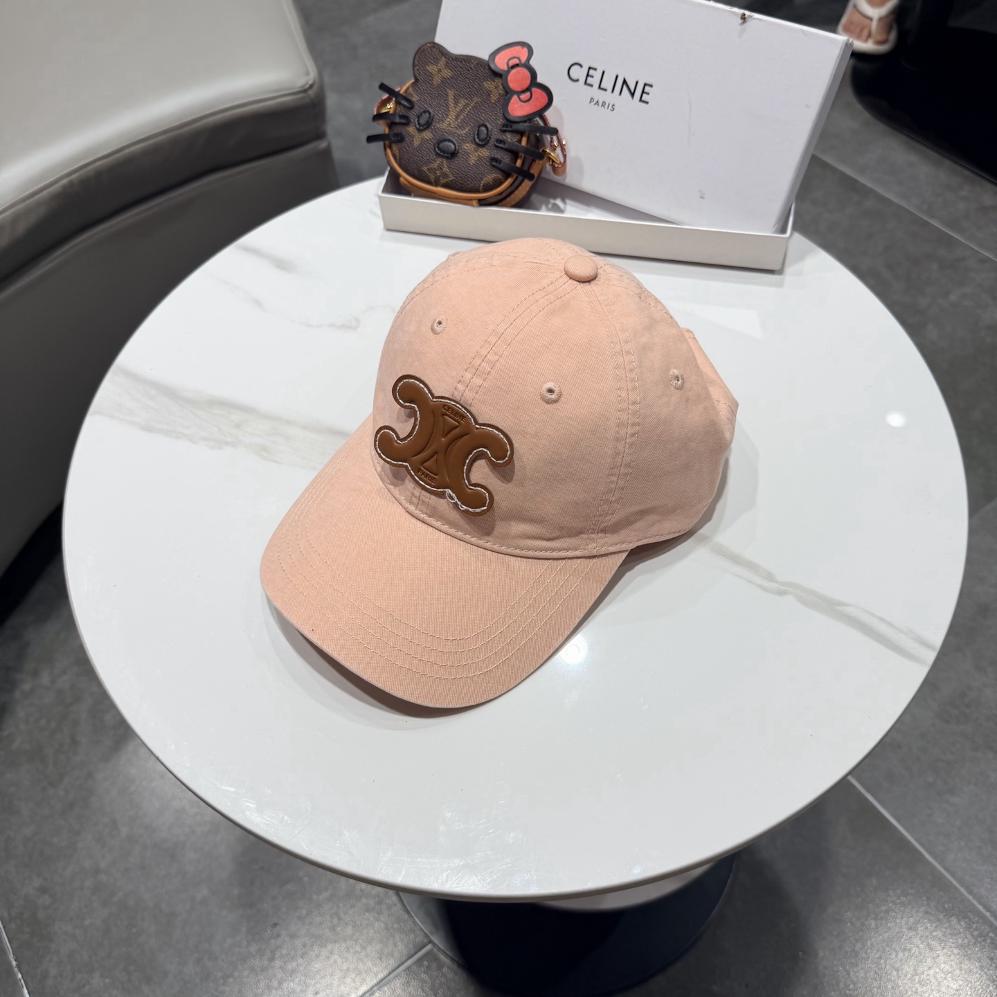 【CELINE赛琳】新款经典休闲潮流款 棒球帽日韩风格，随便搭配都超好看！出门旅游，绝对要入手的一款