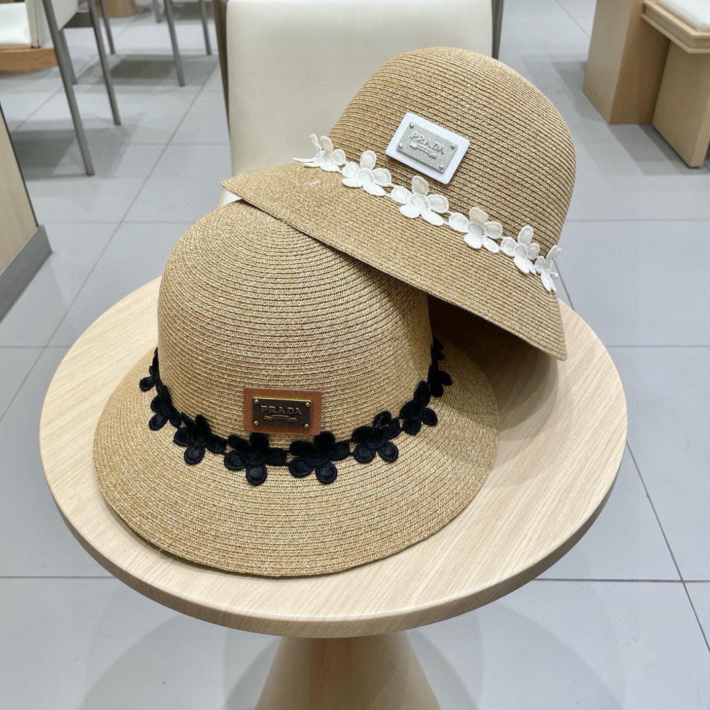 Prada蕾丝小花细草编礼帽女夏季沙滩遮阳帽太阳渔夫帽防晒显脸小大头围