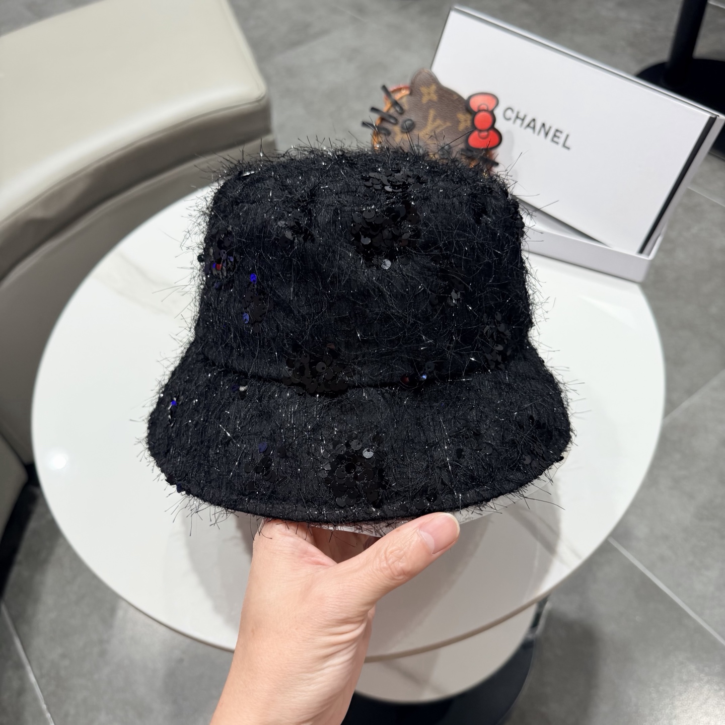 Chanel香奈儿新款遮阳渔夫帽，加强紫外线！