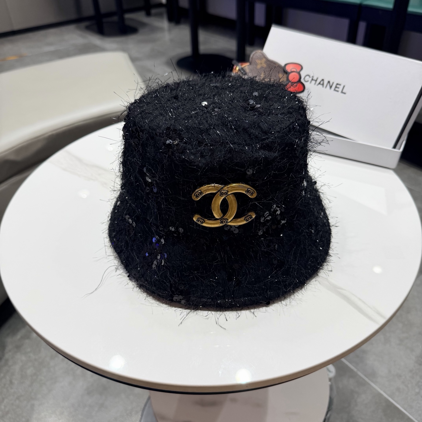 Chanel香奈儿新款遮阳渔夫帽，加强紫外线！