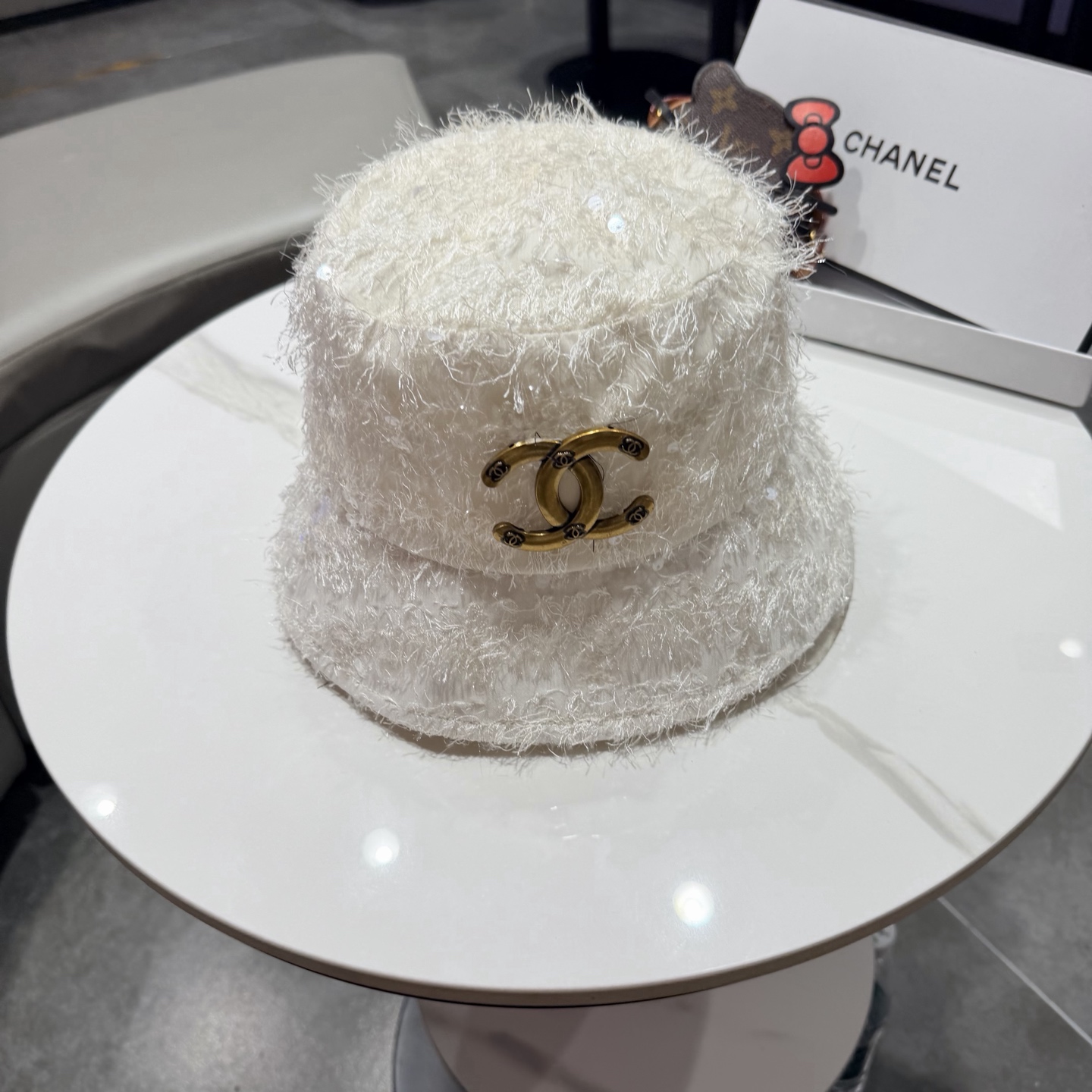 Chanel香奈儿新款遮阳渔夫帽，加强紫外线！