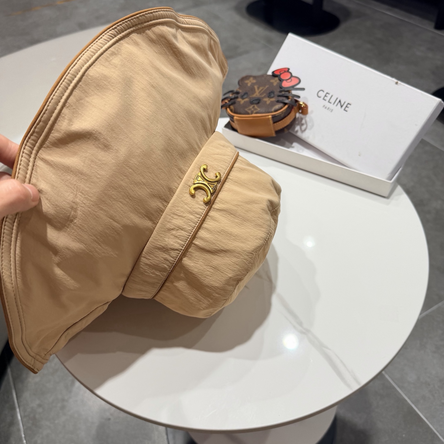 【CELINE赛琳】新款经典休闲潮流款 渔夫帽日韩风格，随便搭配都超好看！出门旅游，绝对要入手的一款