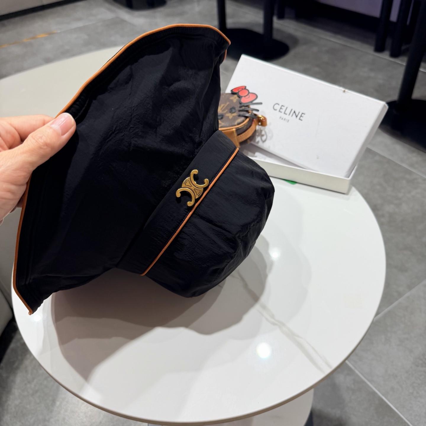 【CELINE赛琳】新款经典休闲潮流款 渔夫帽日韩风格，随便搭配都超好看！出门旅游，绝对要入手的一款