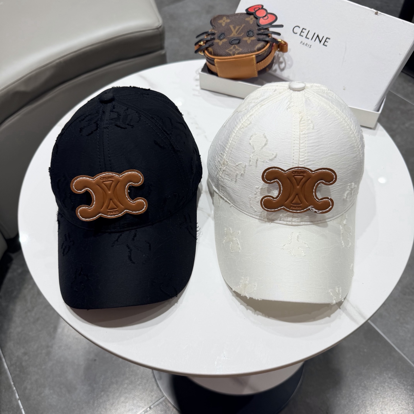 【CELINE赛琳】新款经典休闲潮流款 棒球帽日韩风格，随便搭配都超好看！出门旅游，绝对要入手的一款