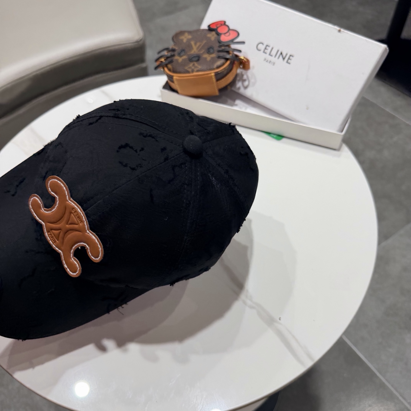 【CELINE赛琳】新款经典休闲潮流款 棒球帽日韩风格，随便搭配都超好看！出门旅游，绝对要入手的一款