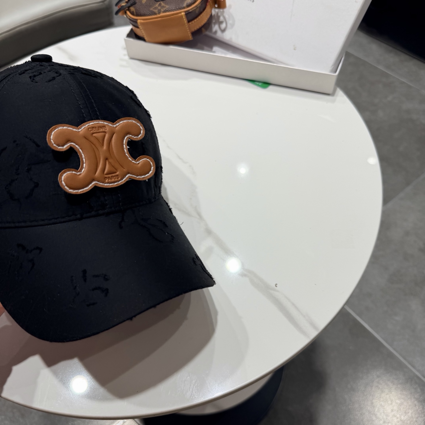 【CELINE赛琳】新款经典休闲潮流款 棒球帽日韩风格，随便搭配都超好看！出门旅游，绝对要入手的一款