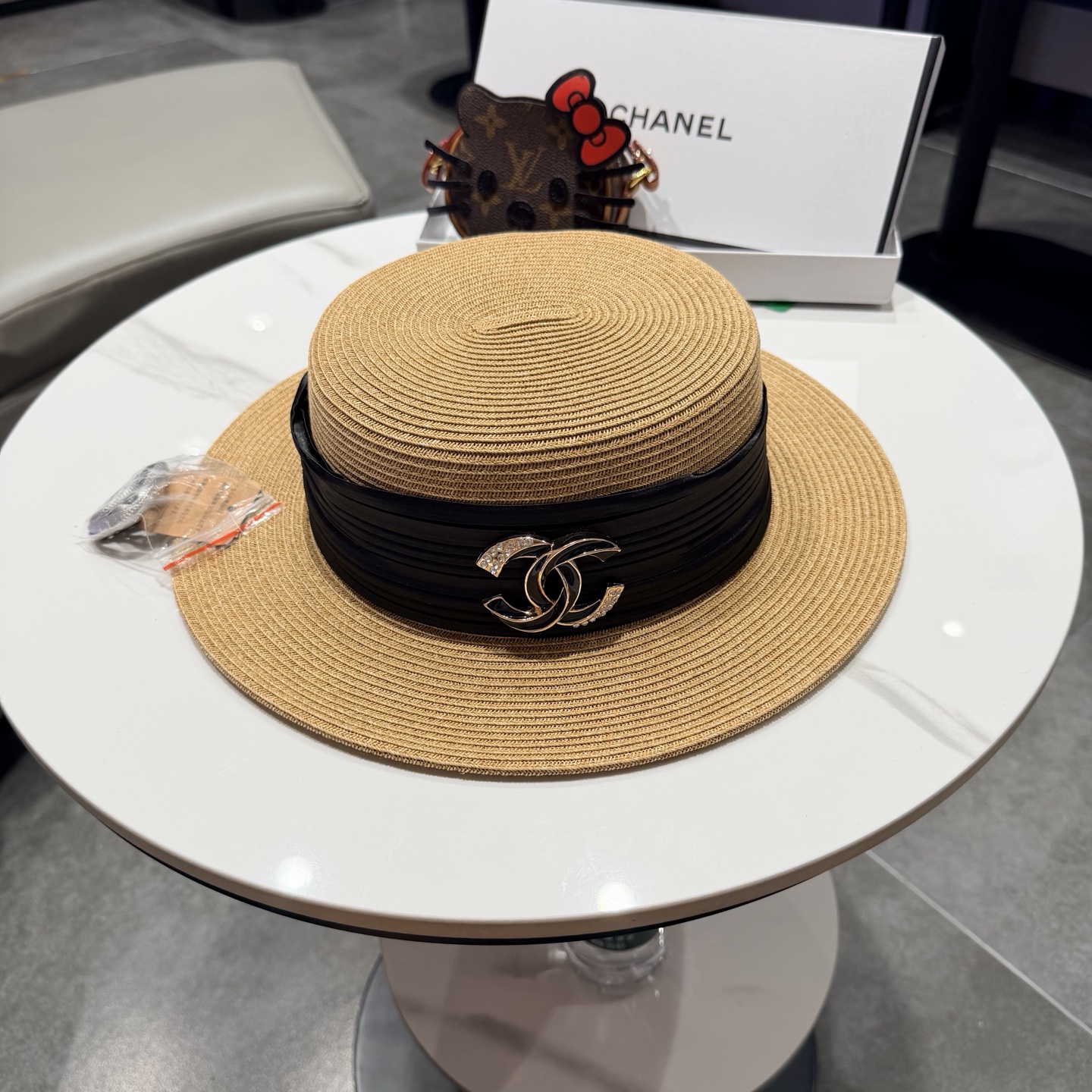 Chanel香奈儿新款名媛风平顶草帽，夏季百搭！