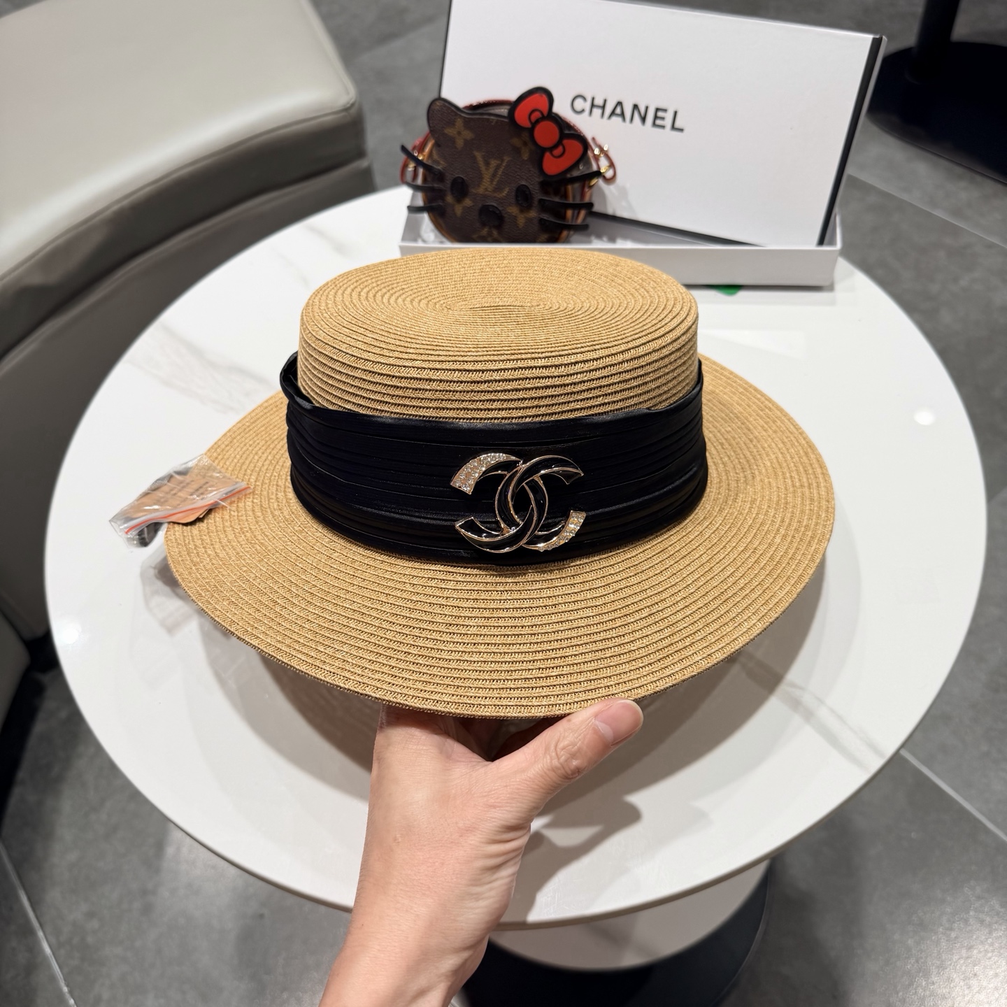 Chanel香奈儿新款名媛风平顶草帽，夏季百搭！