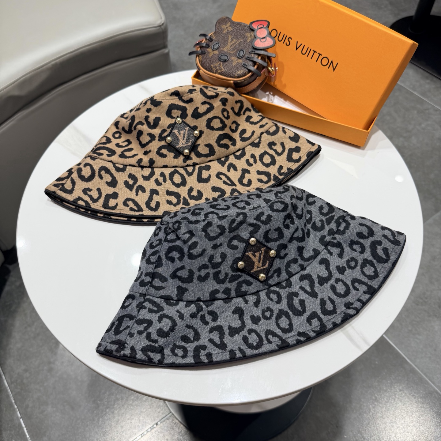 🧢路易威登渔夫帽 LouisVuitton😍新款LV棒球帽，重工打造♥️高端大气，百搭款🤗男女通用！跑量