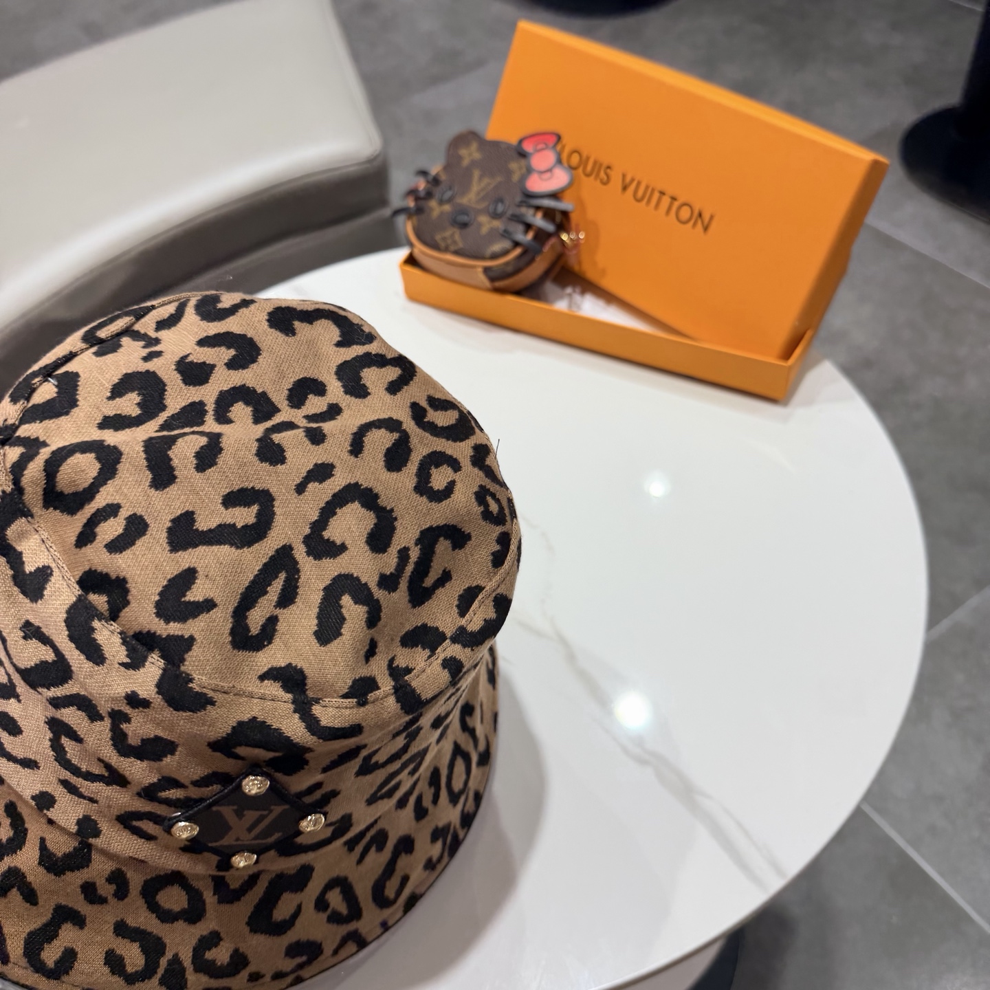 🧢路易威登渔夫帽 LouisVuitton😍新款LV棒球帽，重工打造♥️高端大气，百搭款🤗男女通用！跑量