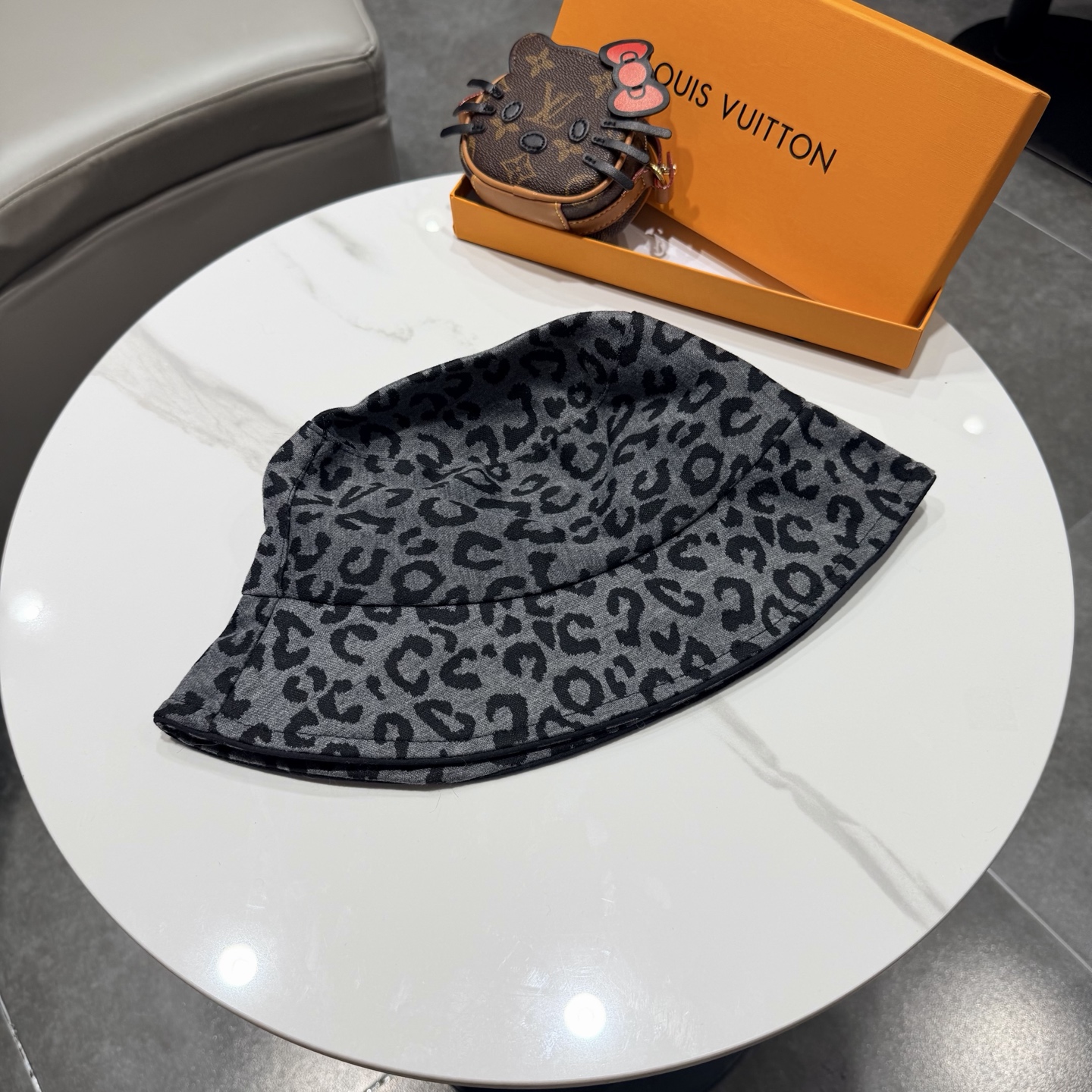 🧢路易威登渔夫帽 LouisVuitton😍新款LV棒球帽，重工打造♥️高端大气，百搭款🤗男女通用！跑量