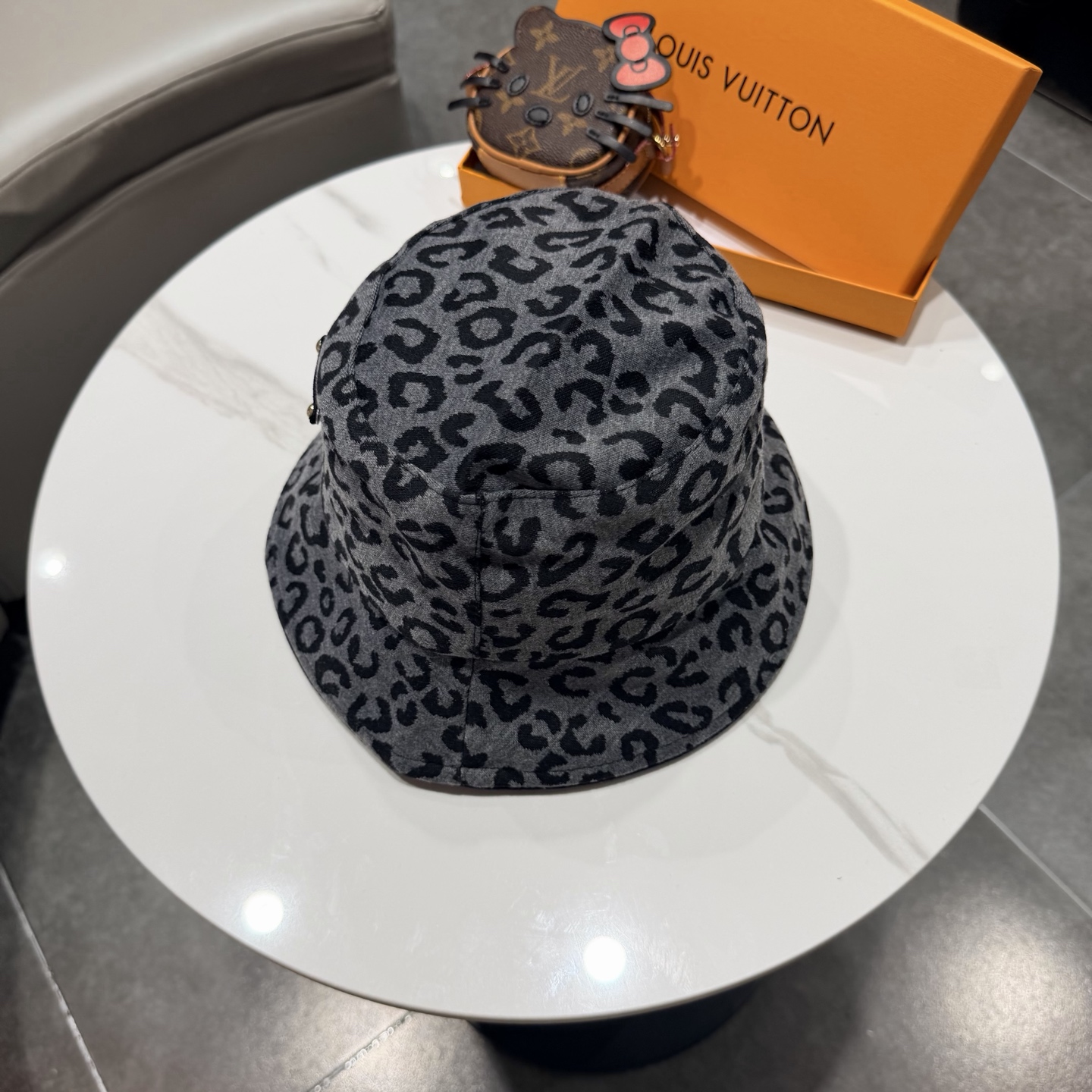 🧢路易威登渔夫帽 LouisVuitton😍新款LV棒球帽，重工打造♥️高端大气，百搭款🤗男女通用！跑量