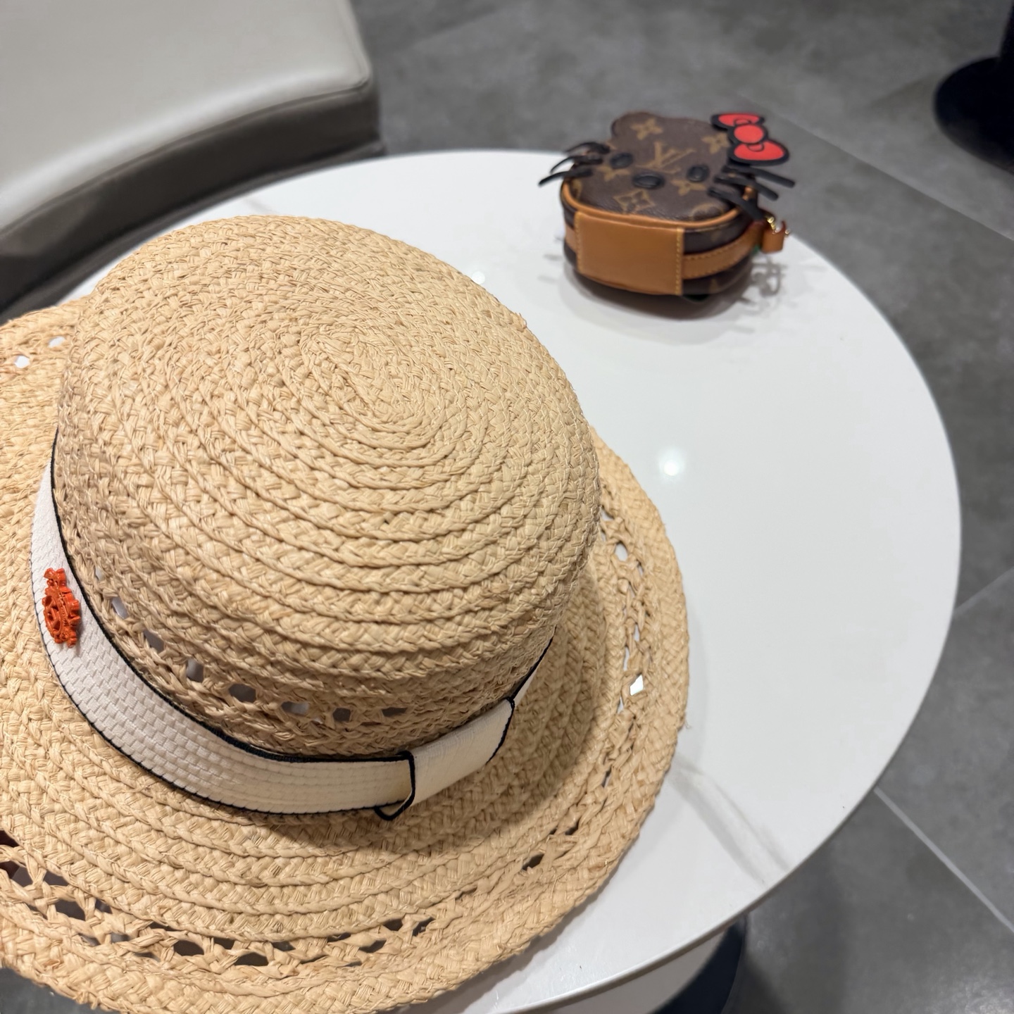 爱马仕拉菲草平顶帽🆕防晒遮阳百搭 👌 头围55～58cm
