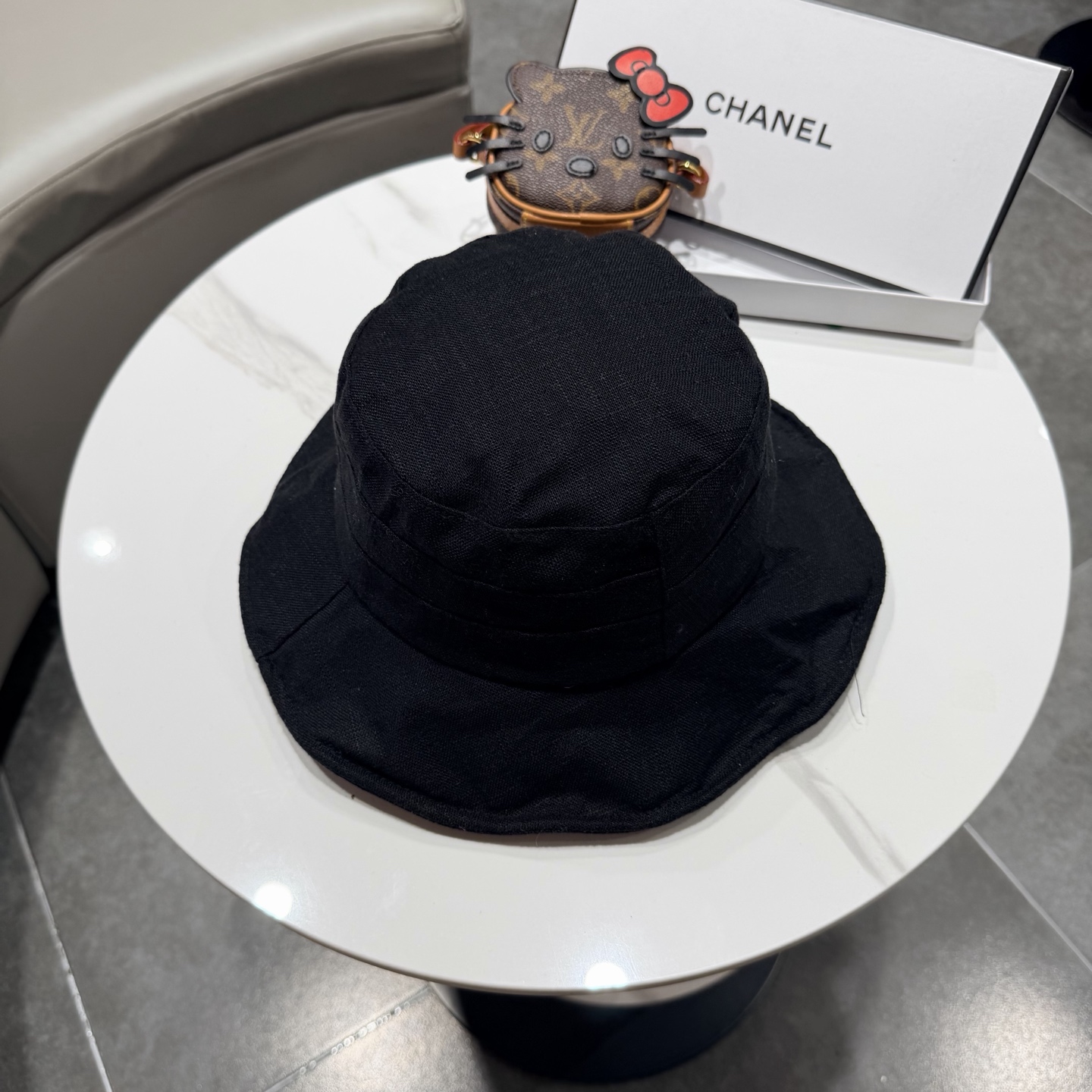 Chanel香奈儿新款遮阳渔夫帽，加强紫外线！