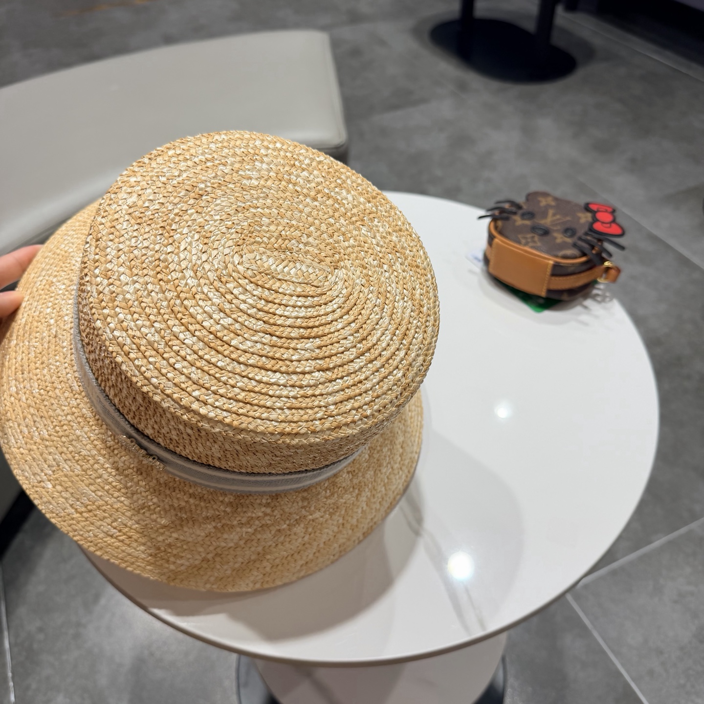 【DIOR迪奥】2026新款精致款礼帽盆帽平顶草帽，出街必备超好搭配，赶紧入手！