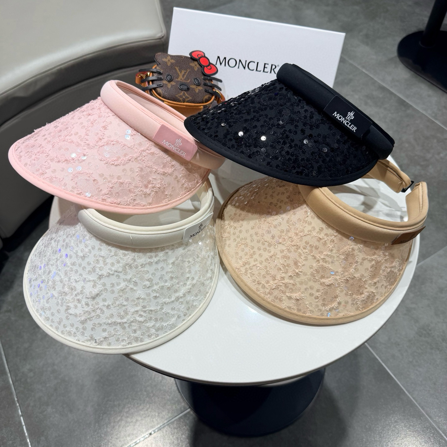 【MONCLER蒙口】空顶草帽女夏季防紫外线遮阳帽出游太阳帽百搭草编防晒帽子