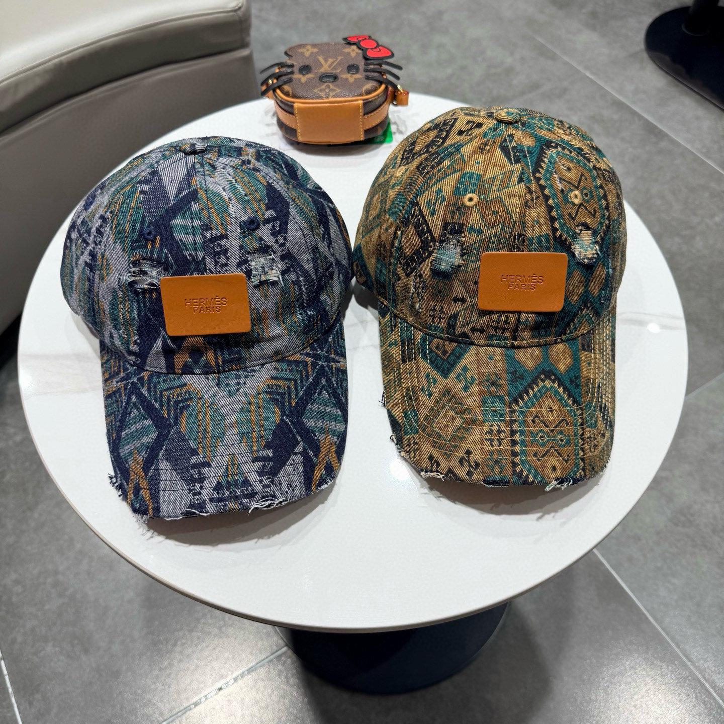 爱马仕Hermes 官网新品经典款 棒球帽🎩 原单品质 火爆来袭。 工艺非常精美[爱心] 高档大气上档次