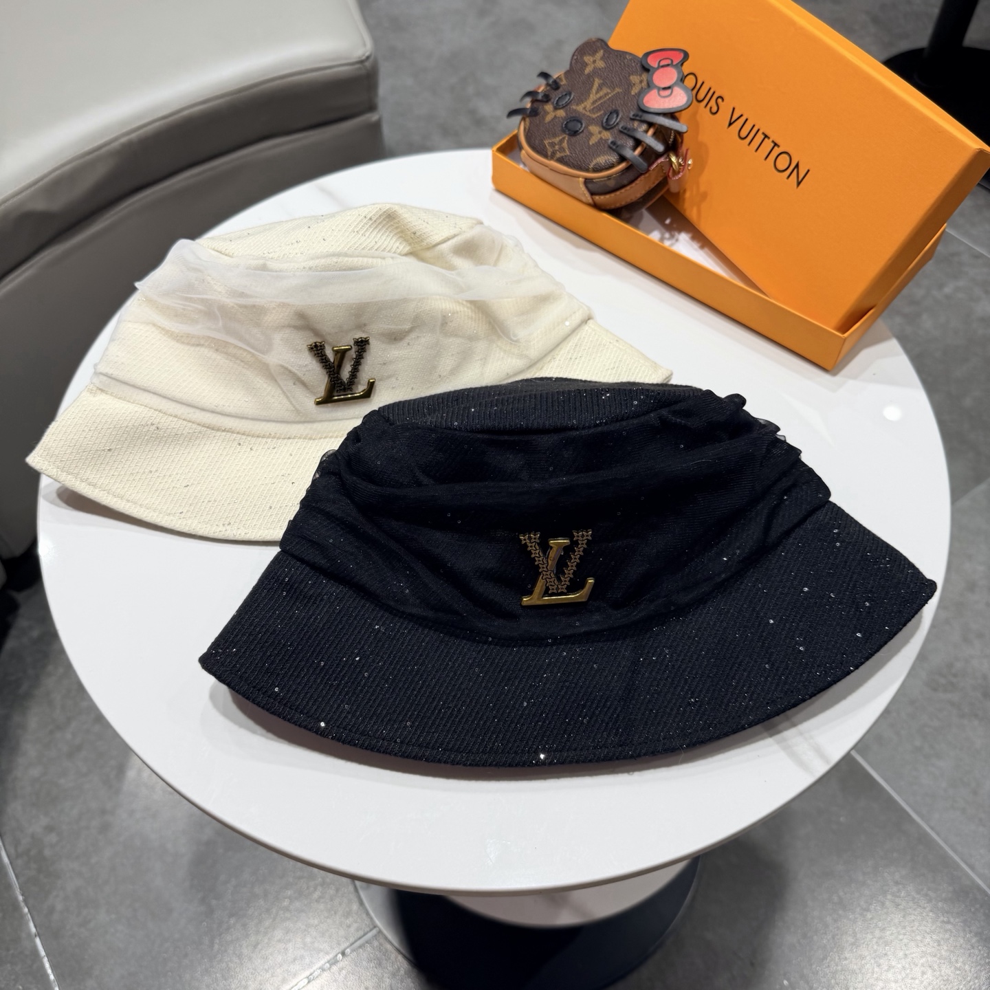 🧢路易威登渔夫帽 LouisVuitton😍新款LV棒球帽，重工打造♥️高端大气，百搭款🤗男女通用！跑量