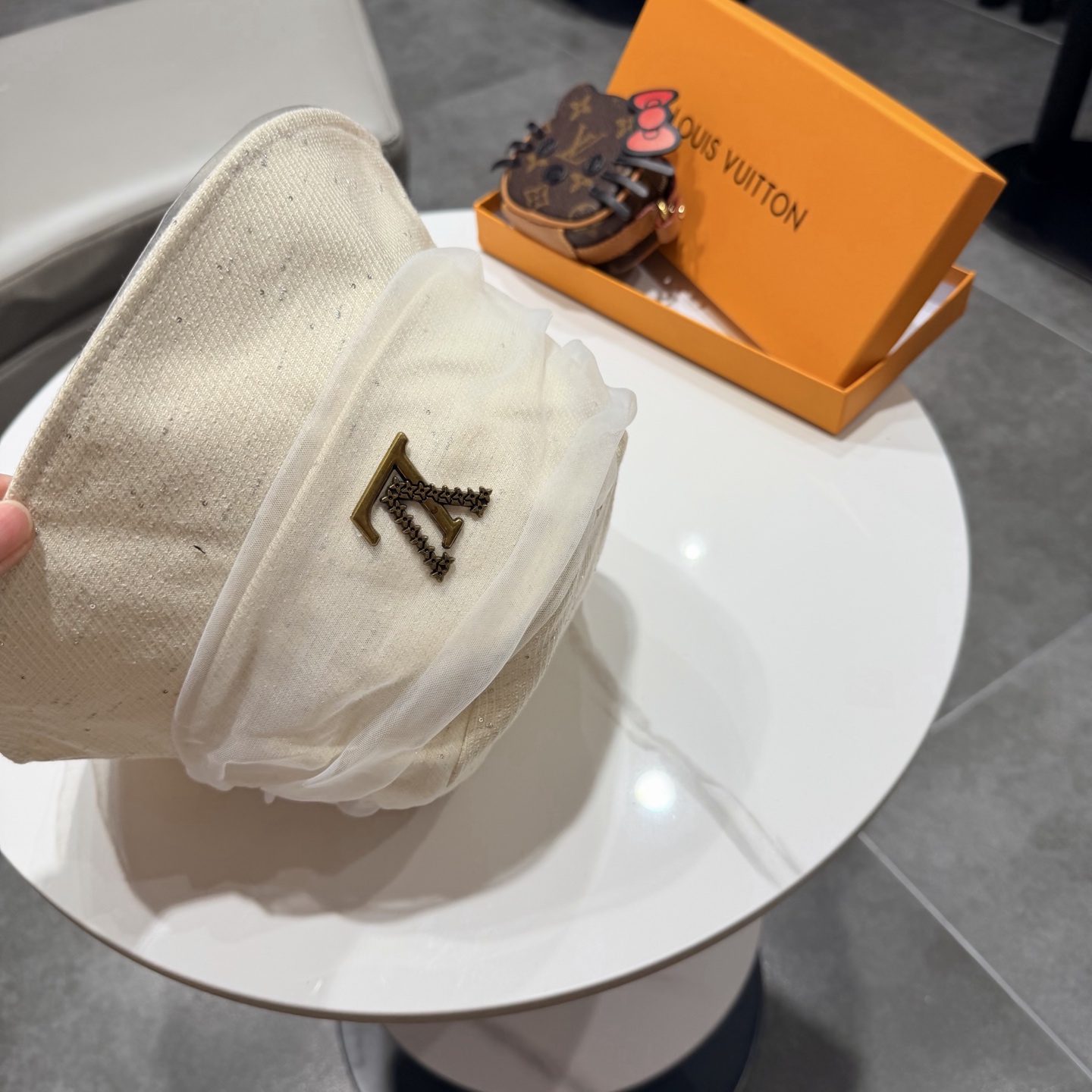🧢路易威登渔夫帽 LouisVuitton😍新款LV棒球帽，重工打造♥️高端大气，百搭款🤗男女通用！跑量