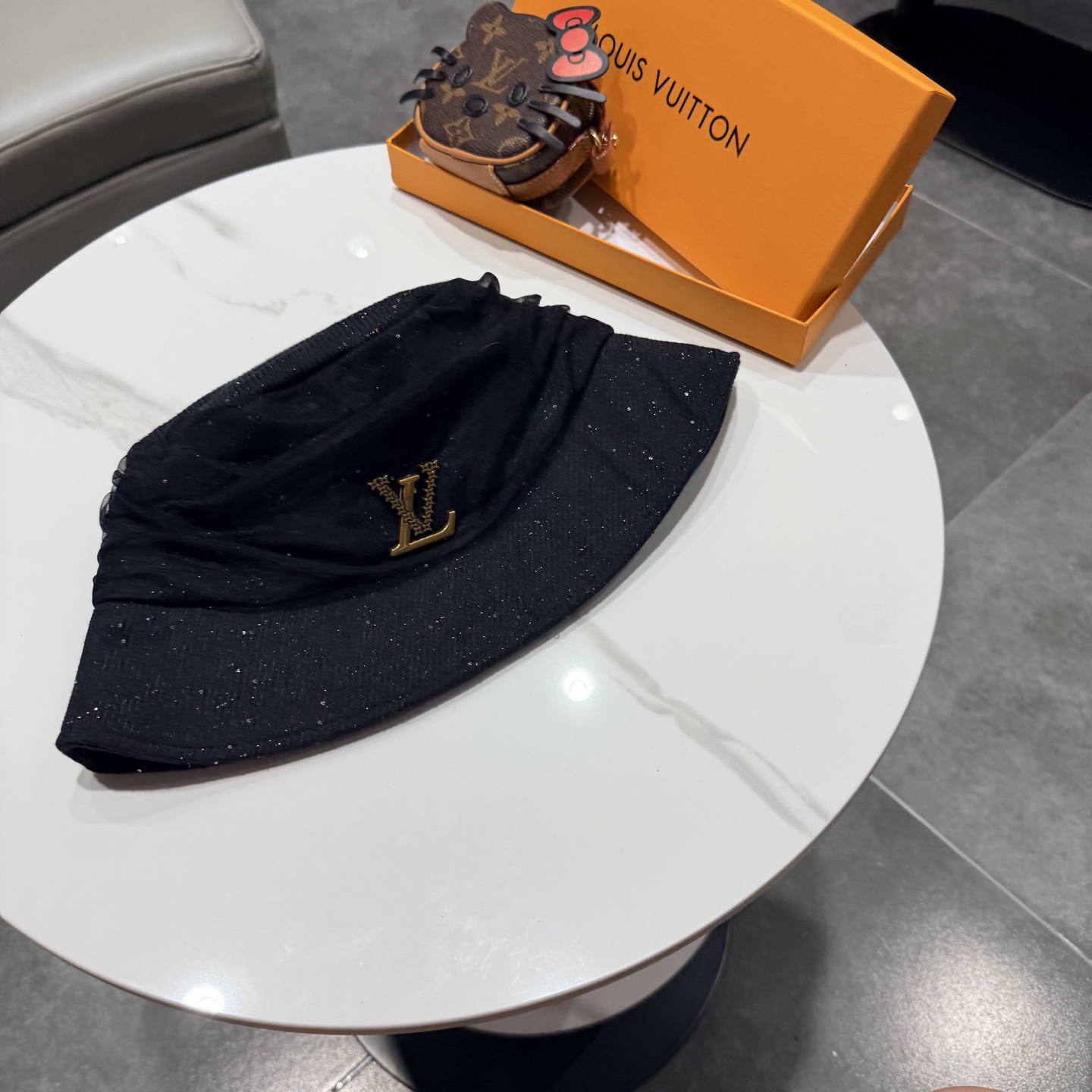 🧢路易威登渔夫帽 LouisVuitton😍新款LV棒球帽，重工打造♥️高端大气，百搭款🤗男女通用！跑量