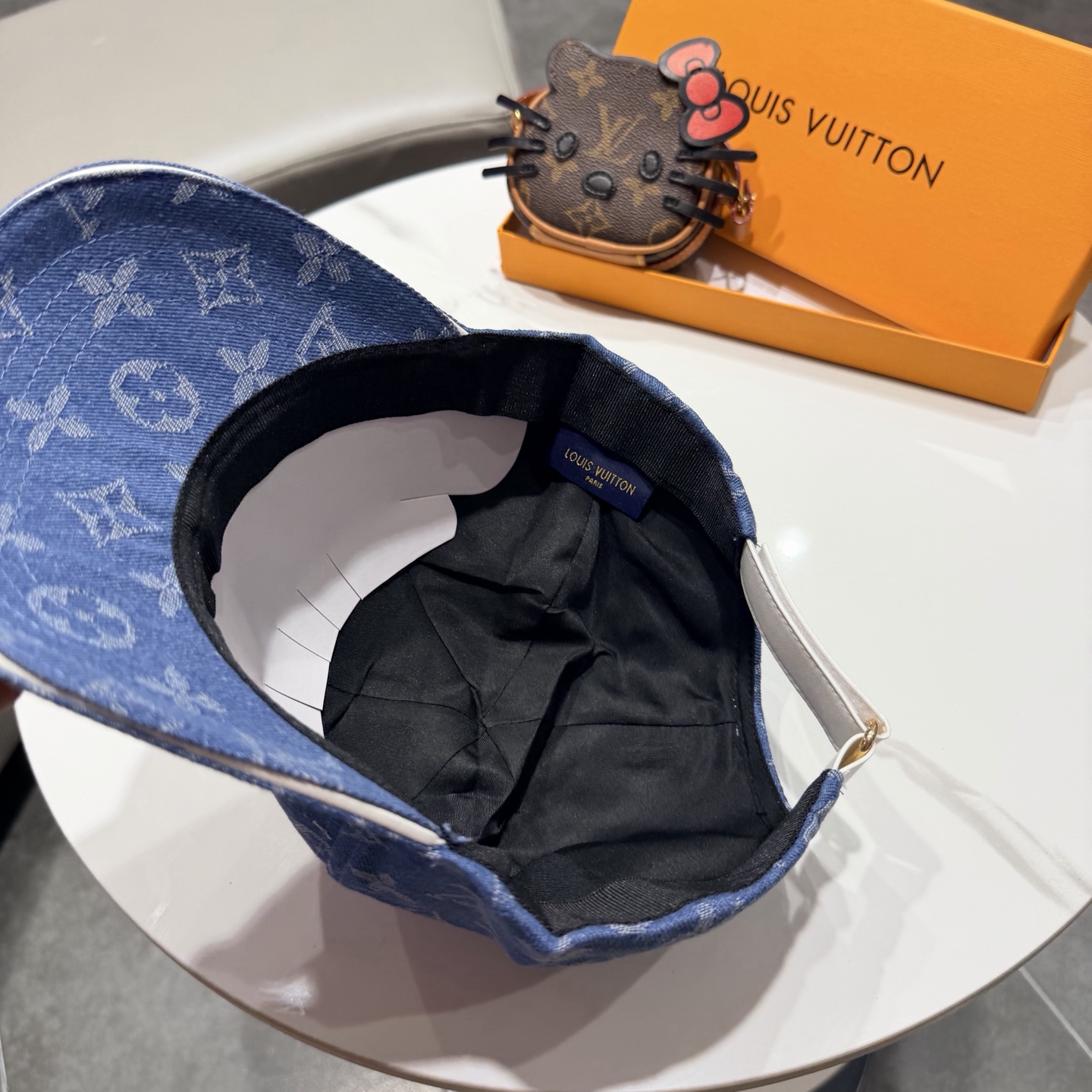 🧢路易威登lv棒球帽 牛仔LouisVuitton😍新款重工打造♥️高端大气，百搭款🤗男女通用！