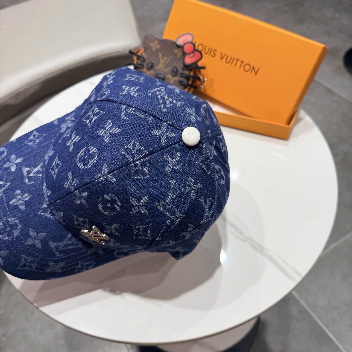 🧢路易威登lv棒球帽 牛仔LouisVuitton😍新款重工打造♥️高端大气，百搭款🤗男女通用！