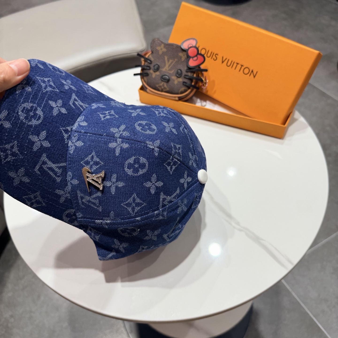 🧢路易威登lv棒球帽 牛仔LouisVuitton😍新款重工打造♥️高端大气，百搭款🤗男女通用！