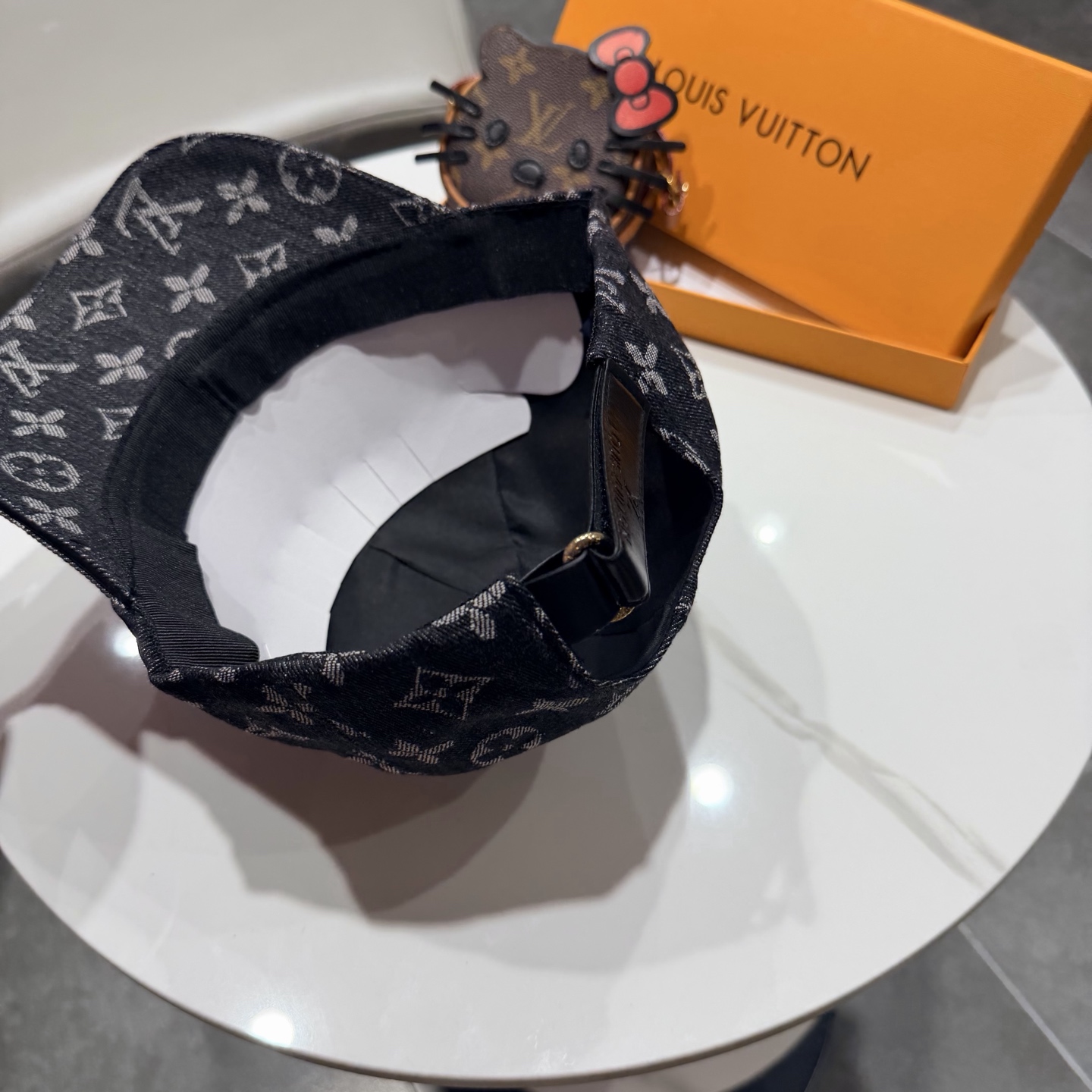 🧢路易威登lv棒球帽 牛仔LouisVuitton😍新款重工打造♥️高端大气，百搭款🤗男女通用！