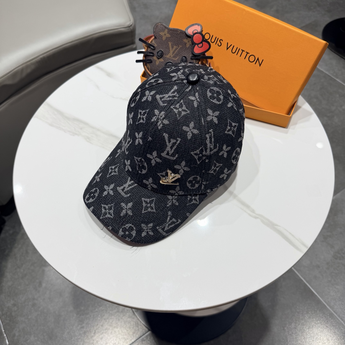 🧢路易威登lv棒球帽 牛仔LouisVuitton😍新款重工打造♥️高端大气，百搭款🤗男女通用！