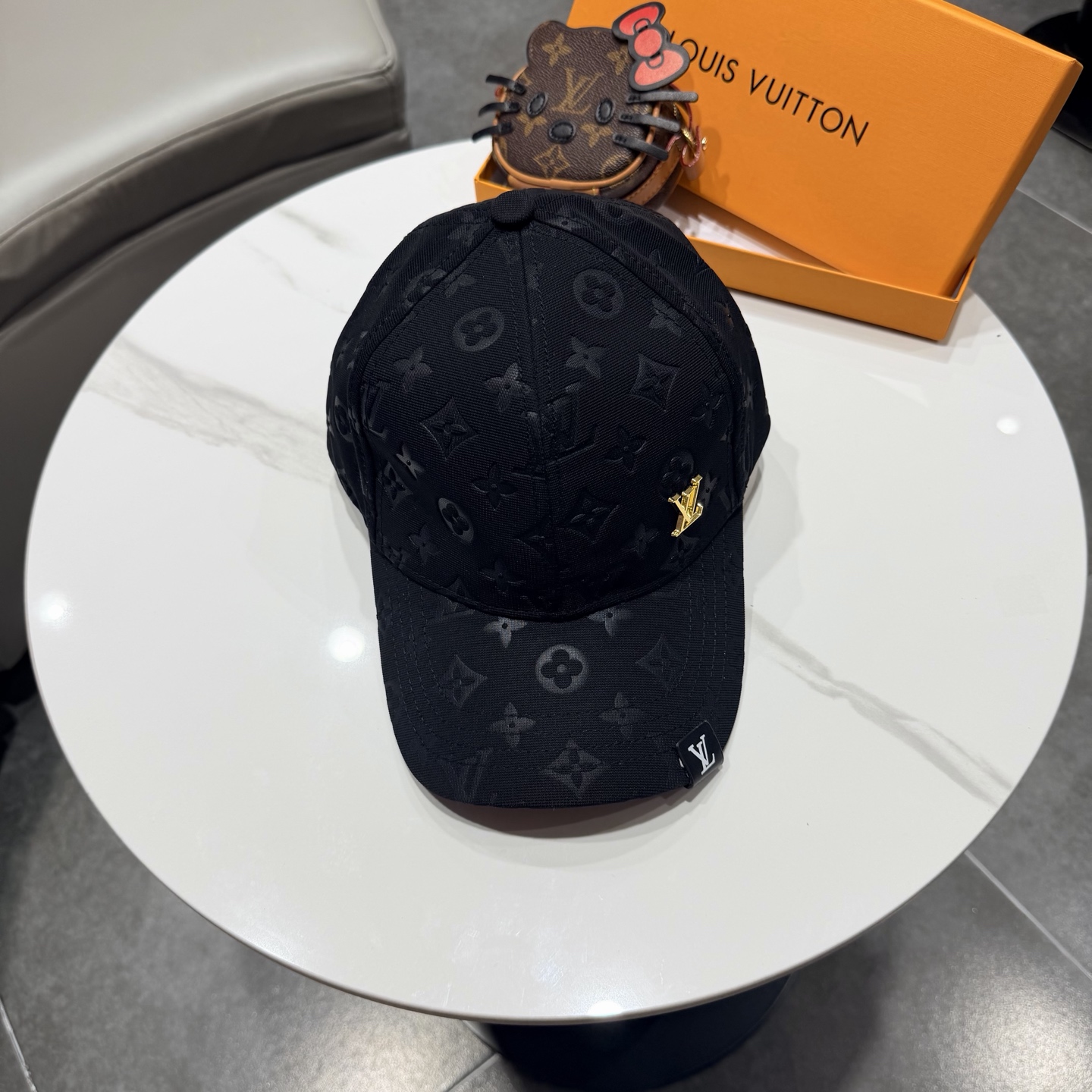 🧢路易威登lv棒球帽 LouisVuitton😍新款重工打造♥️高端大气，百搭款🤗男女通用！