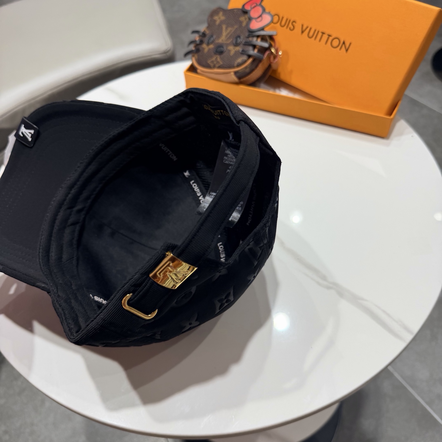 🧢路易威登lv棒球帽 LouisVuitton😍新款重工打造♥️高端大气，百搭款🤗男女通用！