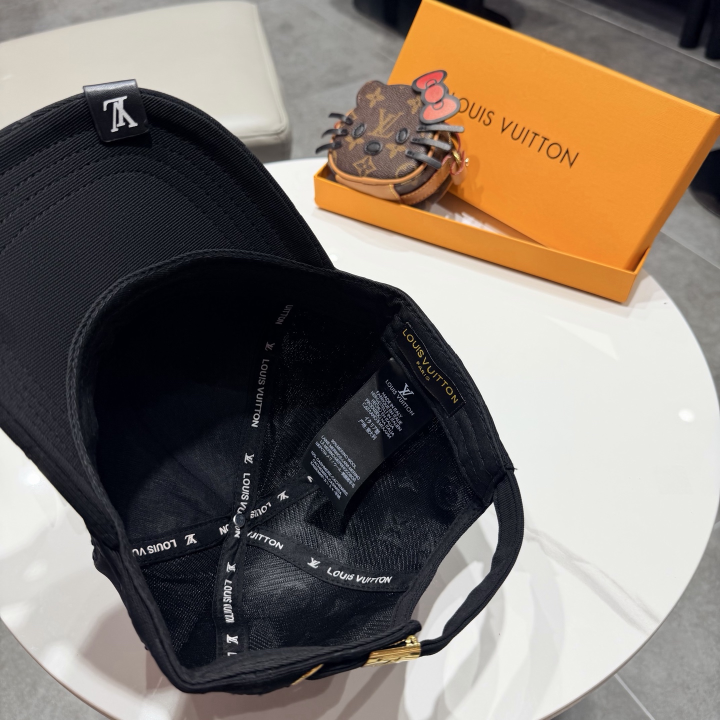 🧢路易威登lv棒球帽 LouisVuitton😍新款重工打造♥️高端大气，百搭款🤗男女通用！