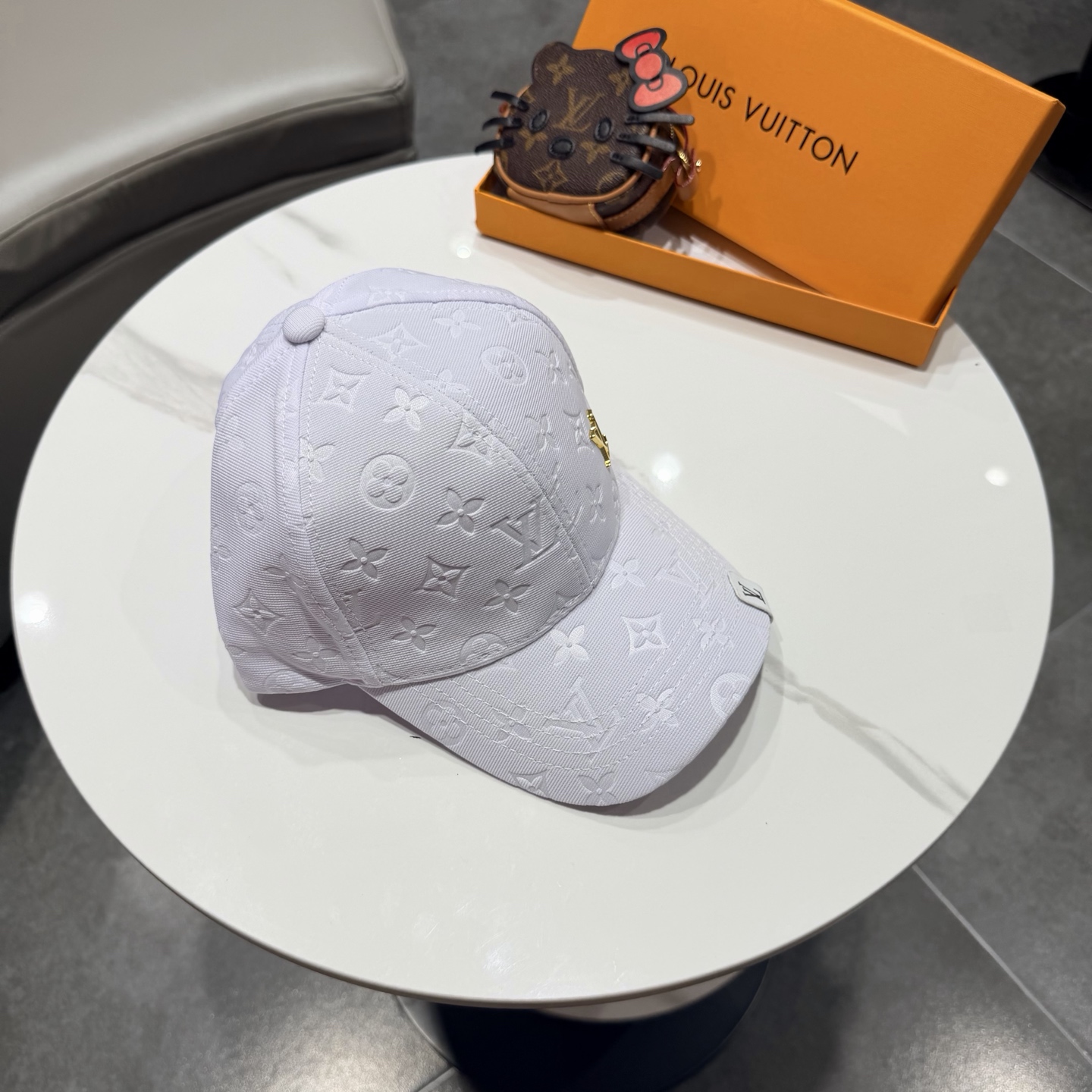 🧢路易威登lv棒球帽 LouisVuitton😍新款重工打造♥️高端大气，百搭款🤗男女通用！