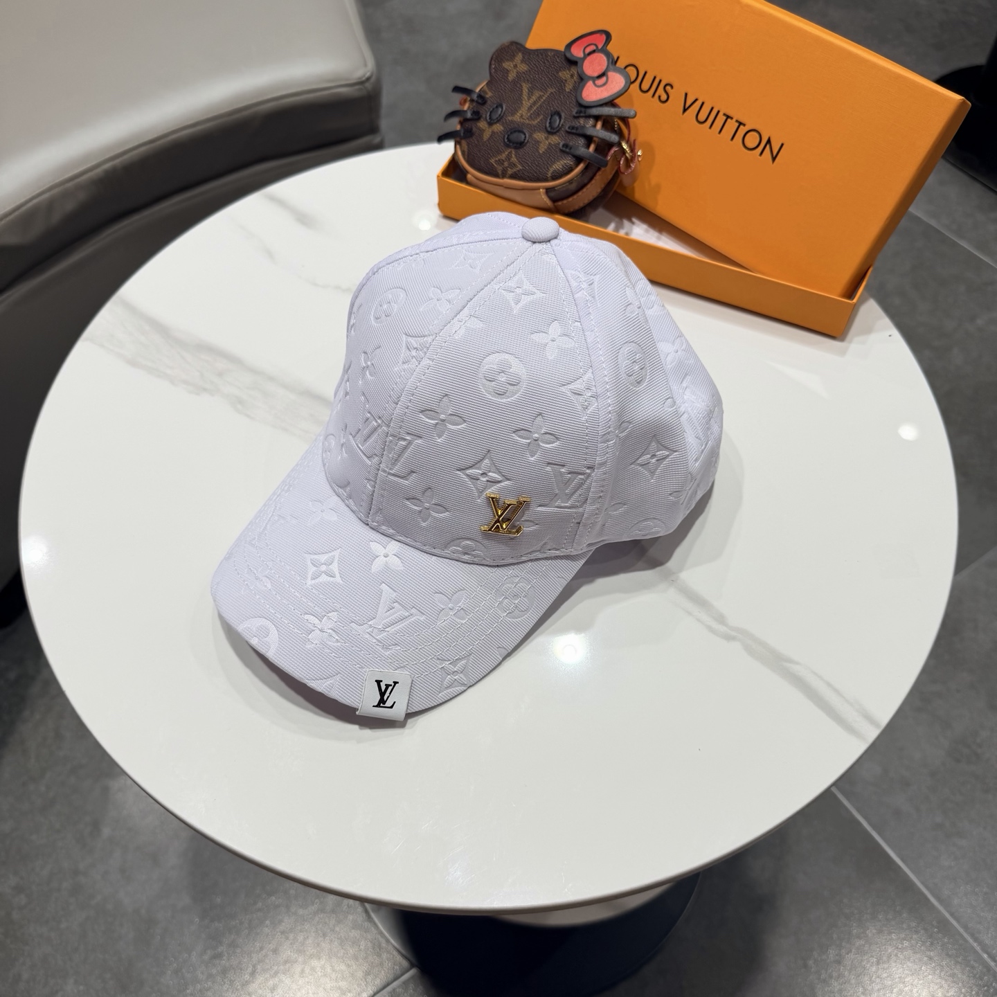 🧢路易威登lv棒球帽 LouisVuitton😍新款重工打造♥️高端大气，百搭款🤗男女通用！