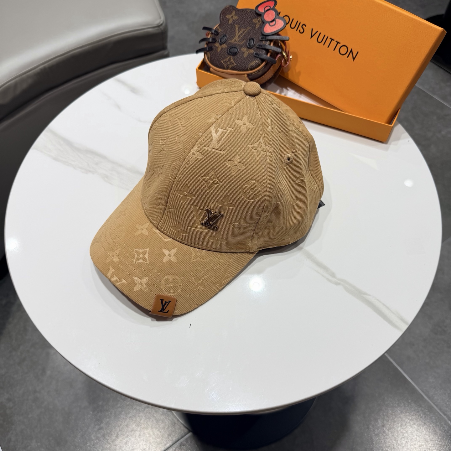 🧢路易威登lv棒球帽 LouisVuitton😍新款重工打造♥️高端大气，百搭款🤗男女通用！