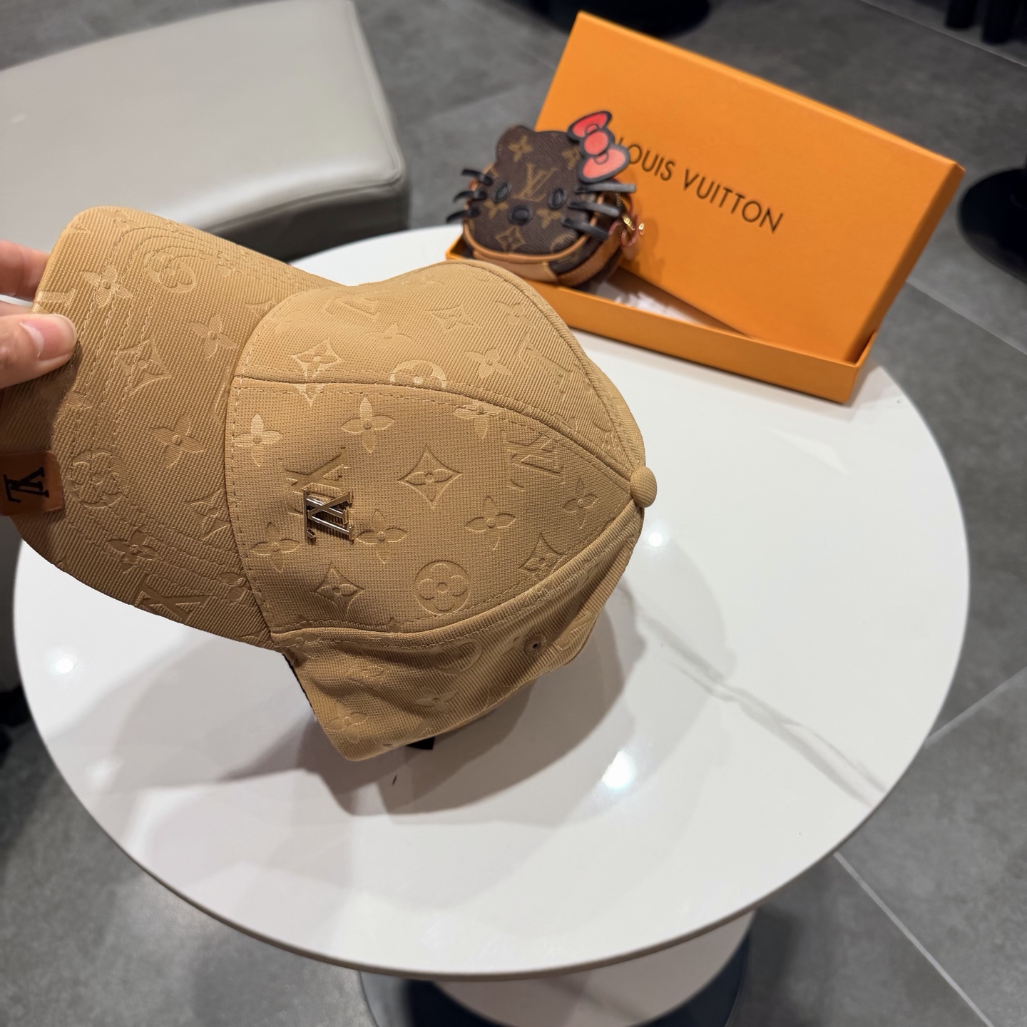 🧢路易威登lv棒球帽 LouisVuitton😍新款重工打造♥️高端大气，百搭款🤗男女通用！