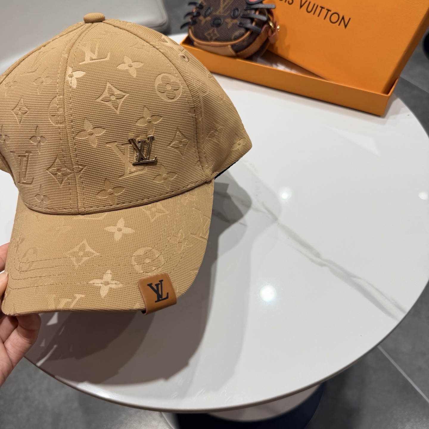 🧢路易威登lv棒球帽 LouisVuitton😍新款重工打造♥️高端大气，百搭款🤗男女通用！