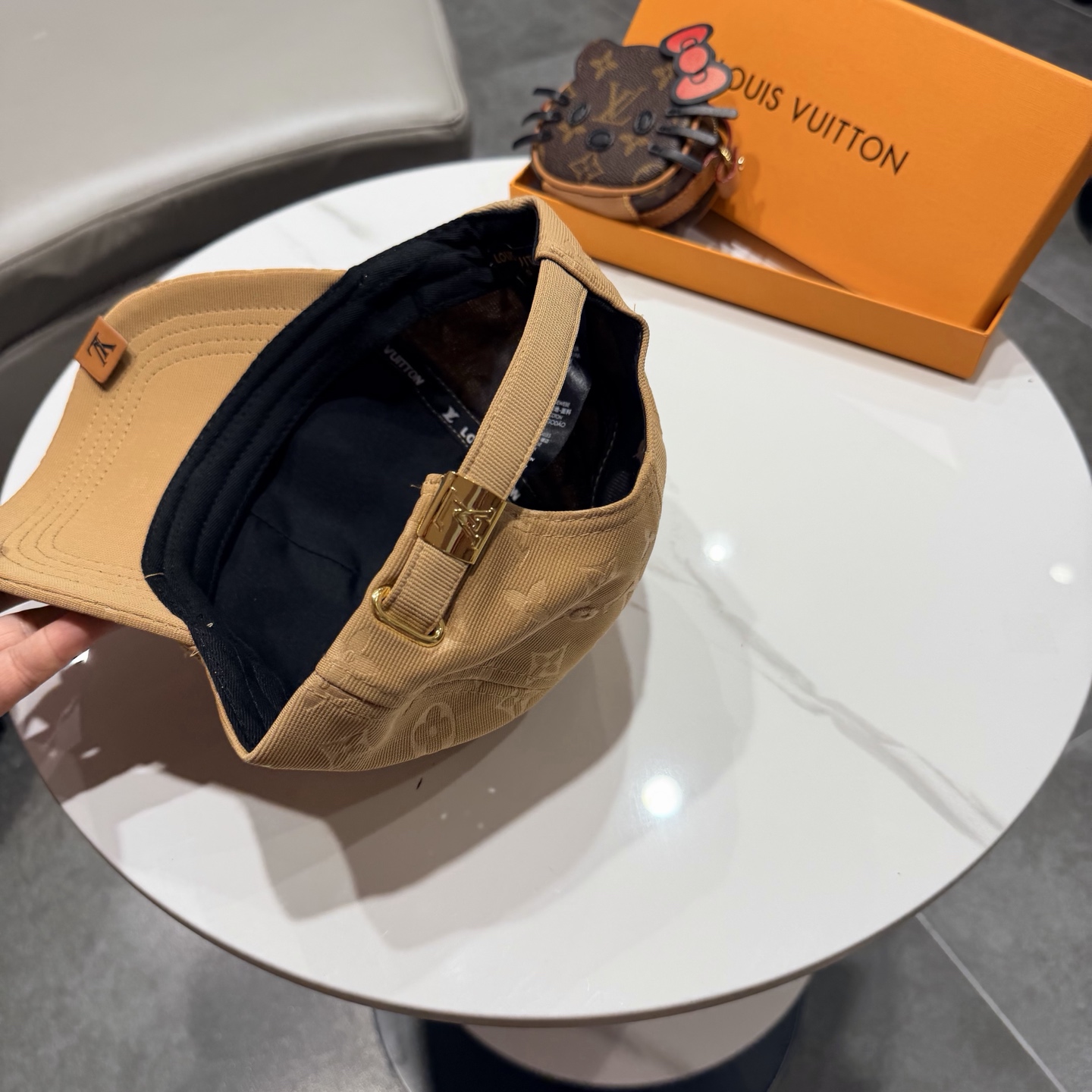 🧢路易威登lv棒球帽 LouisVuitton😍新款重工打造♥️高端大气，百搭款🤗男女通用！