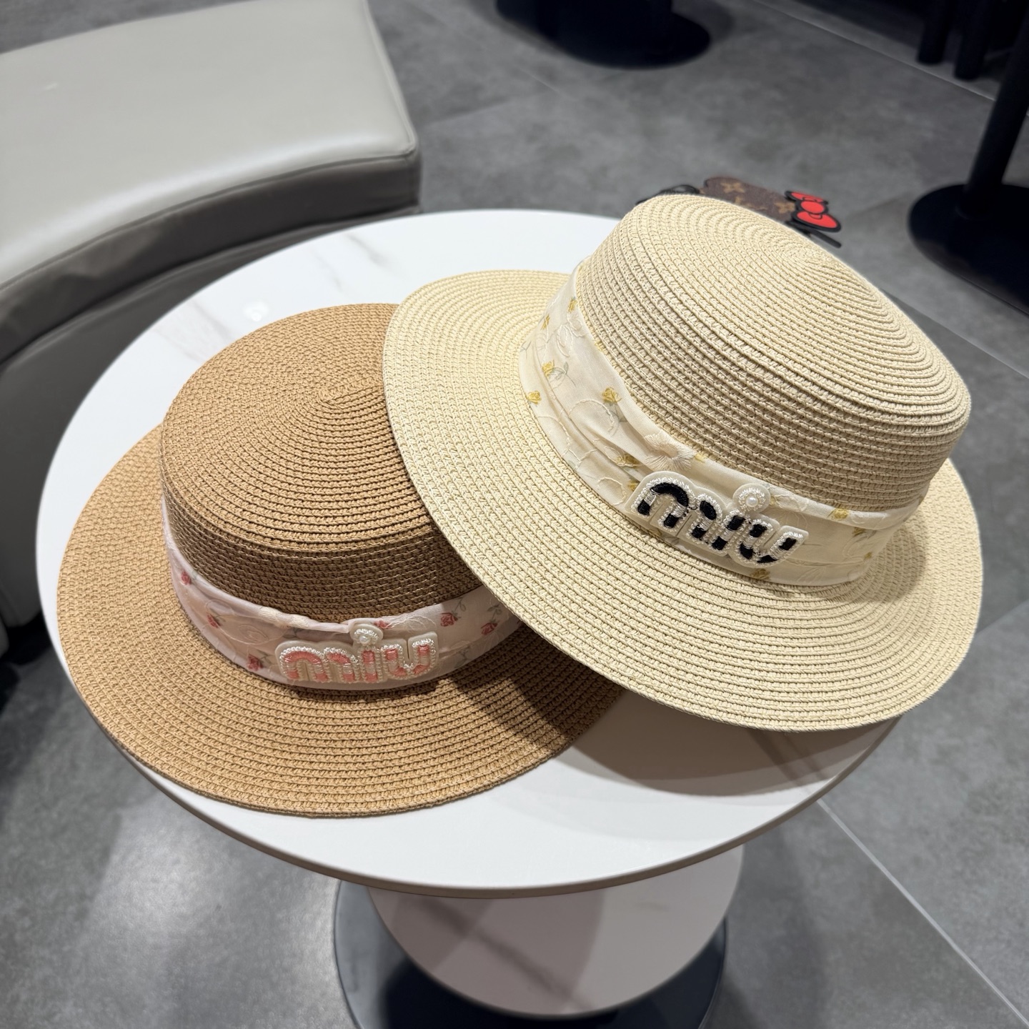 miumiu缪缪新款平顶草帽，头围57cm