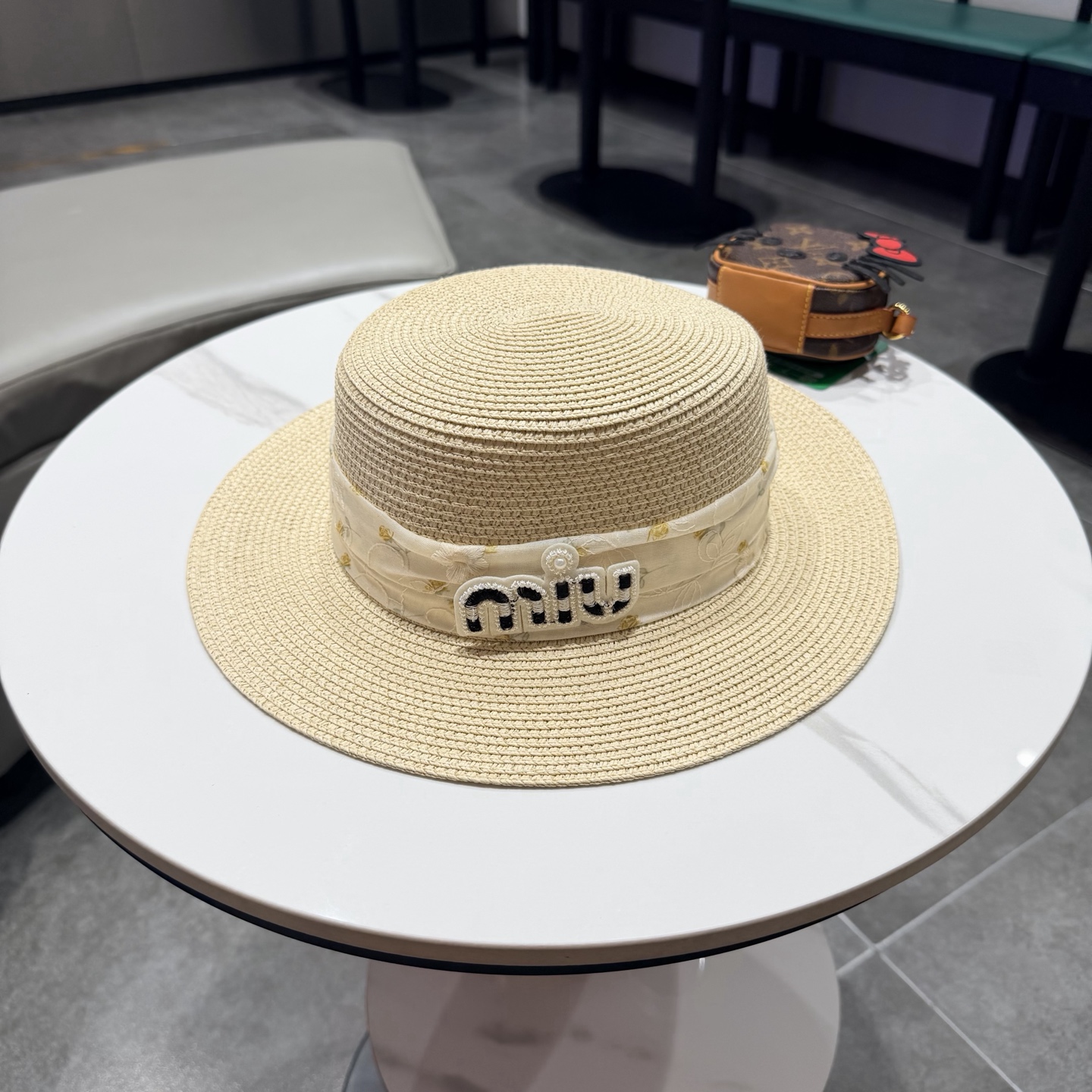 miumiu缪缪新款平顶草帽，头围57cm