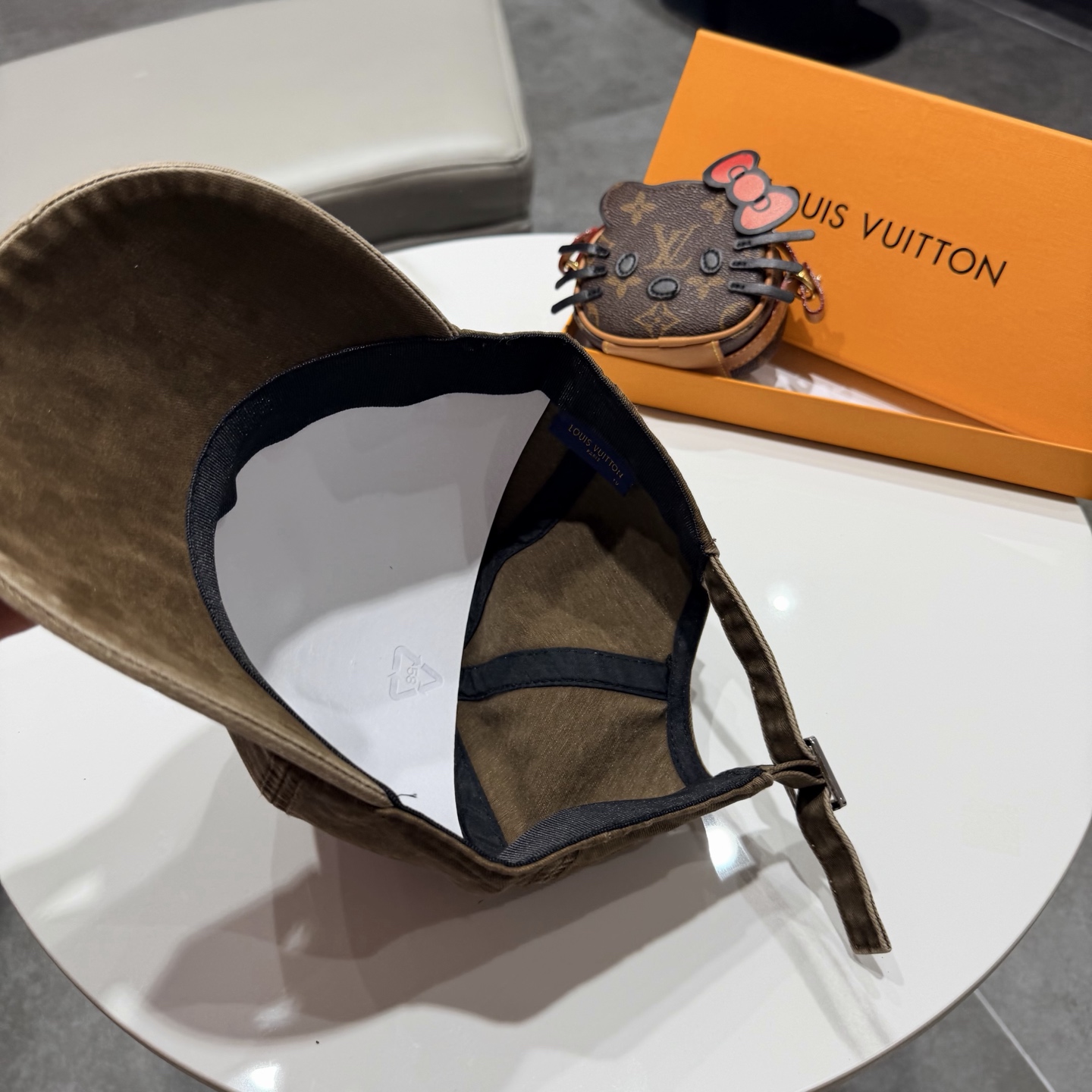 路易威登lv棒球帽 LouisVuitton😍新款重工打造♥️高端大气，百搭款🤗男女通用！